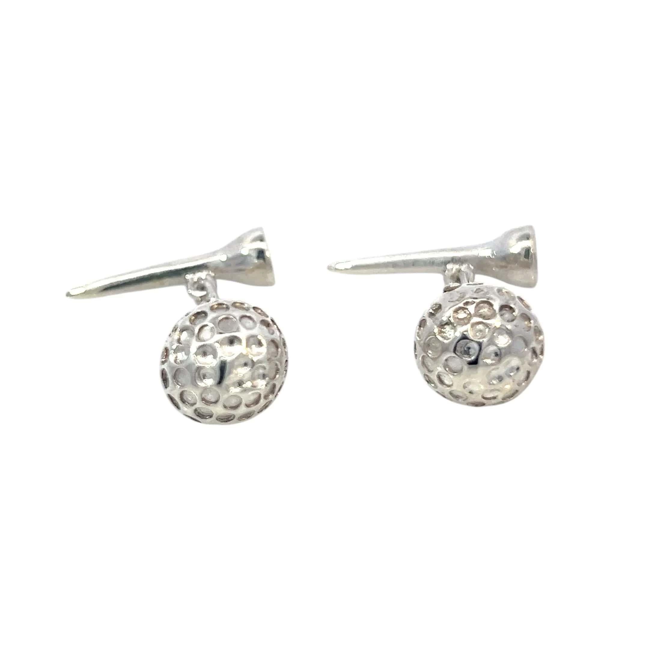 Authentic Tiffany & Co Estate rare Golf Ball Cufflinks Sterling Silver 15.39 Grams TIF777

These Tiffany & Co. Golf club estate men’s cufflinks are a timeless expression of elegance and luxury.

Expertly crafted from sterling silver, their sleek and