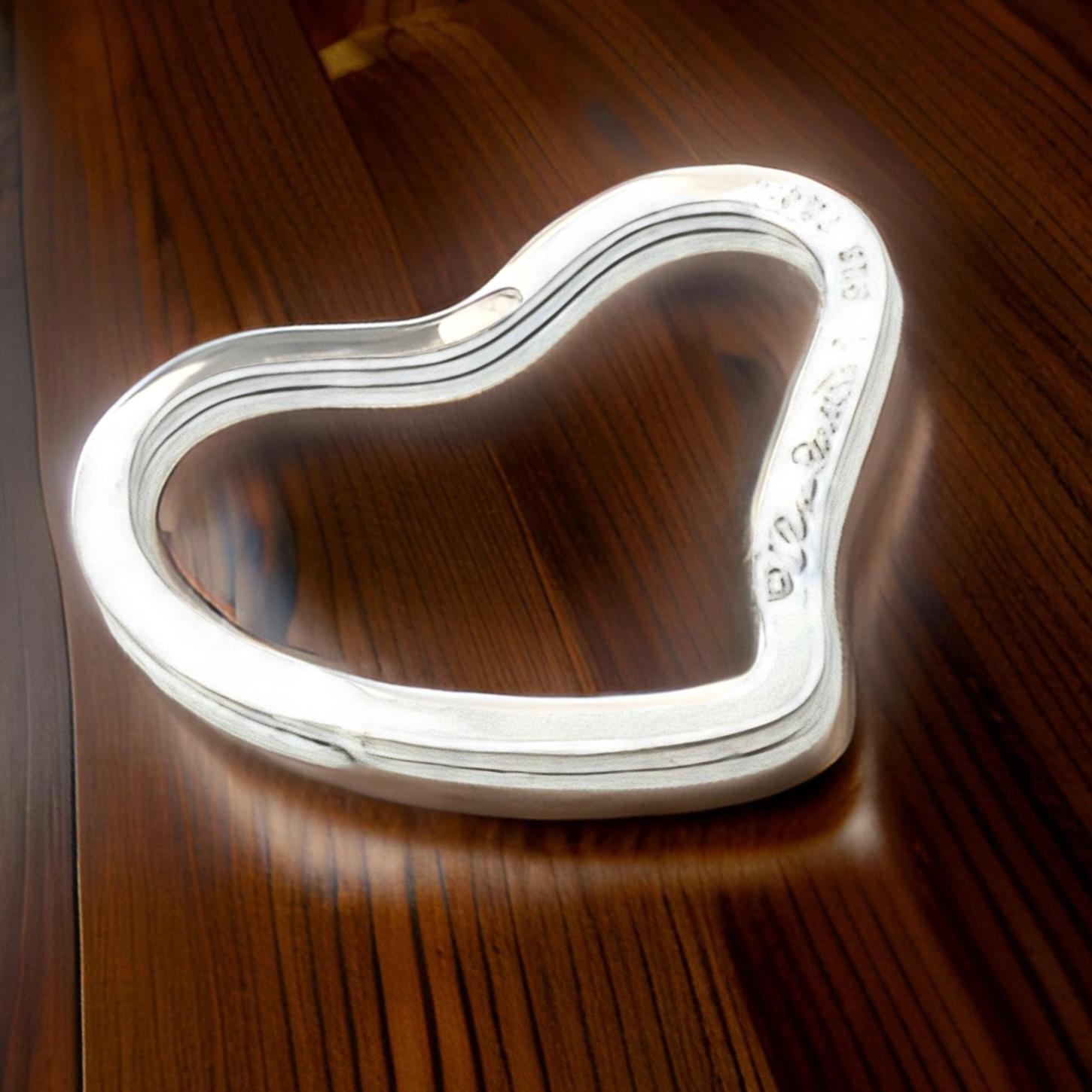 Tiffany & Co Estate Heart Money Clip or Bookmark Sterling Silver In Good Condition For Sale In Brooklyn, NY