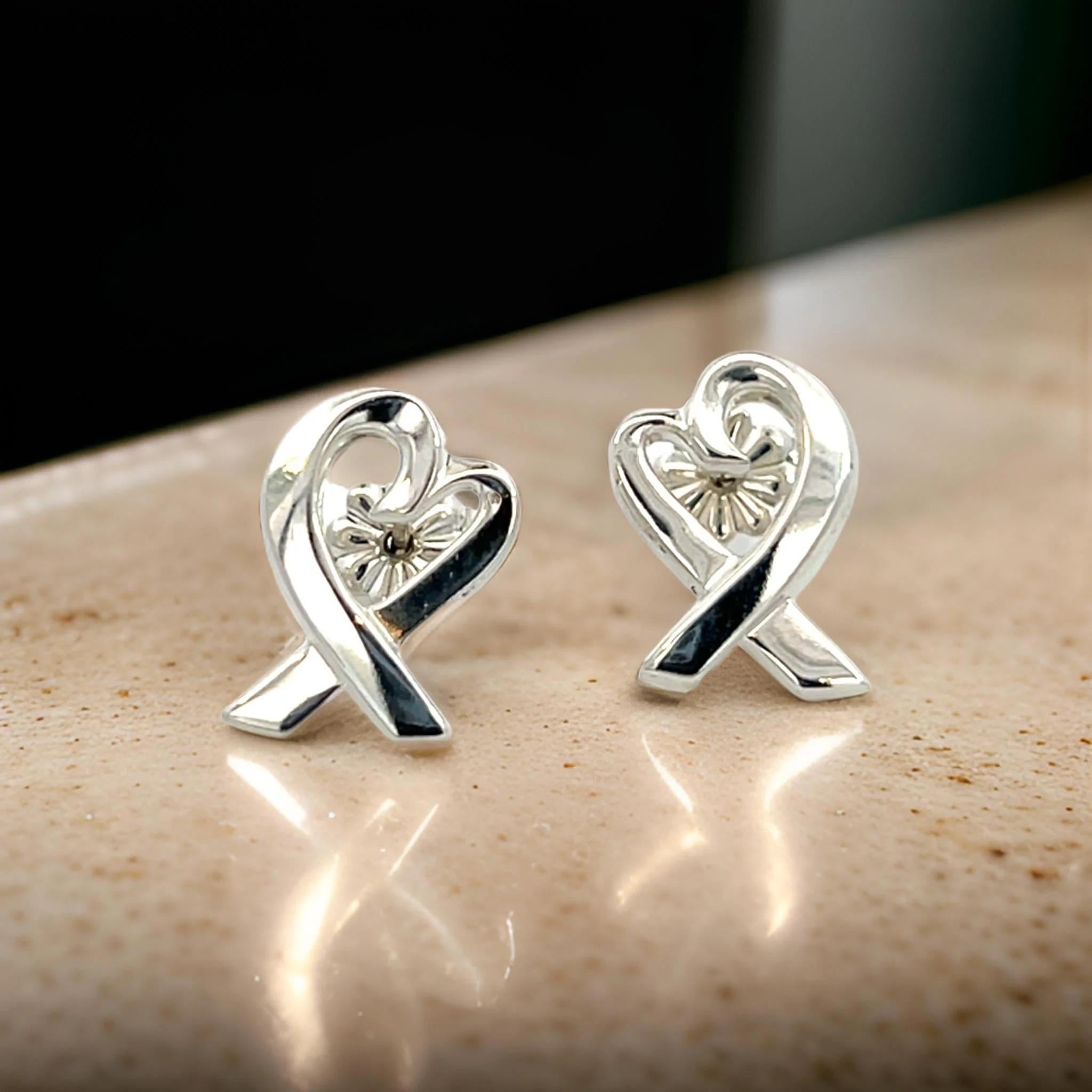 Tiffany & Co Nachlass-Ohrringe mit Herz durchbohrt von Paloma Picasso aus Sterlingsilber im Zustand „Gut“ im Angebot in Brooklyn, NY