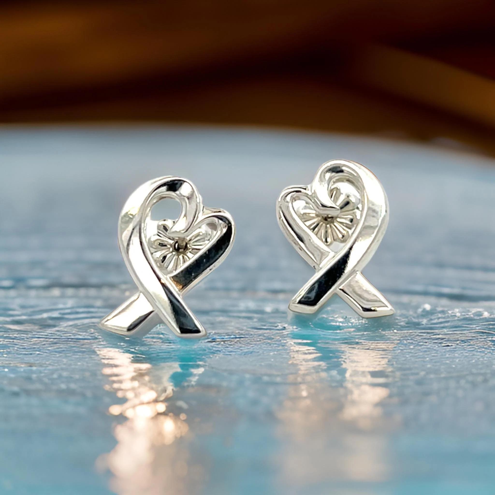 Tiffany & Co Nachlass-Ohrringe mit Herz durchbohrt von Paloma Picasso aus Sterlingsilber im Angebot 2