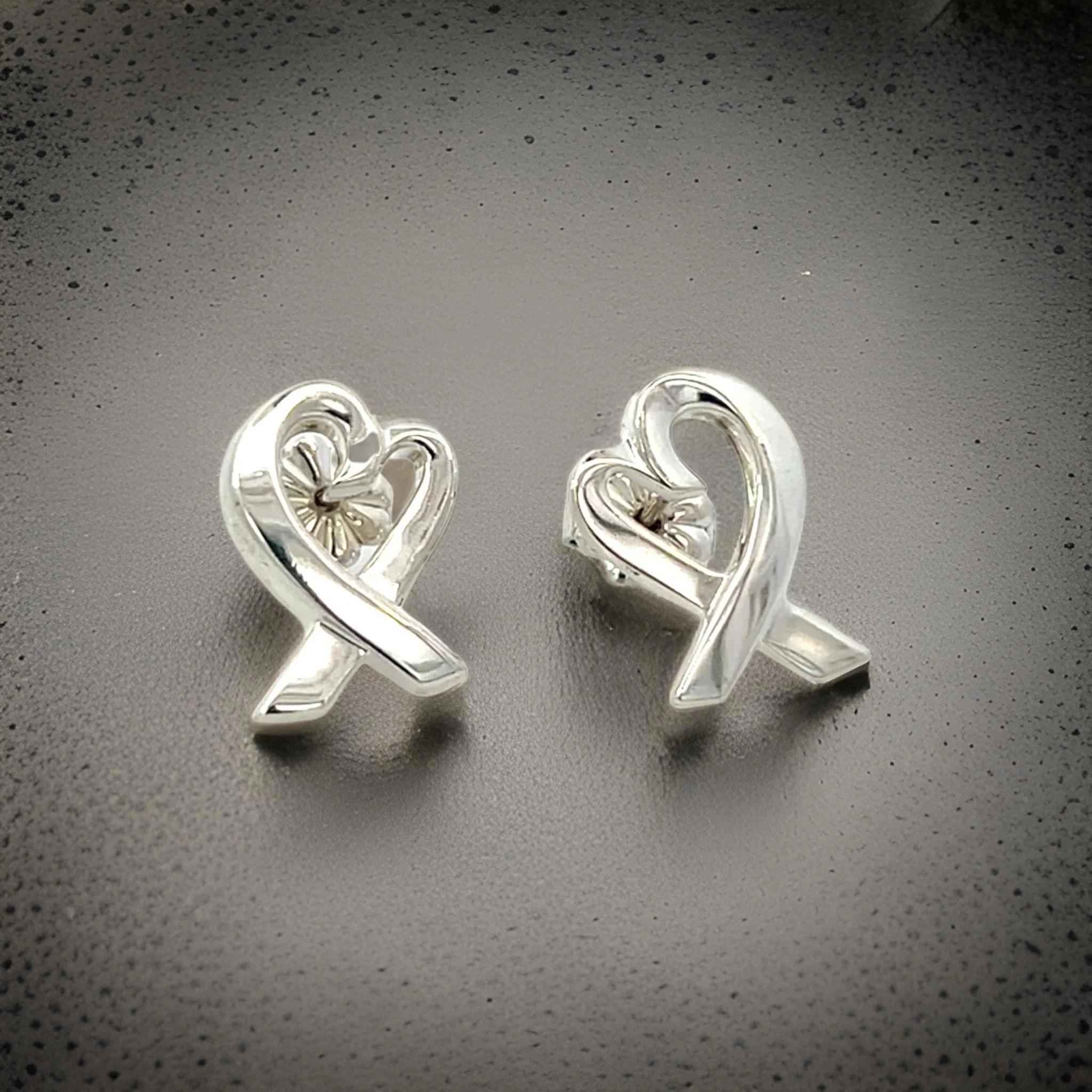 Tiffany & Co Nachlass-Ohrringe mit Herz durchbohrt von Paloma Picasso aus Sterlingsilber im Angebot 4