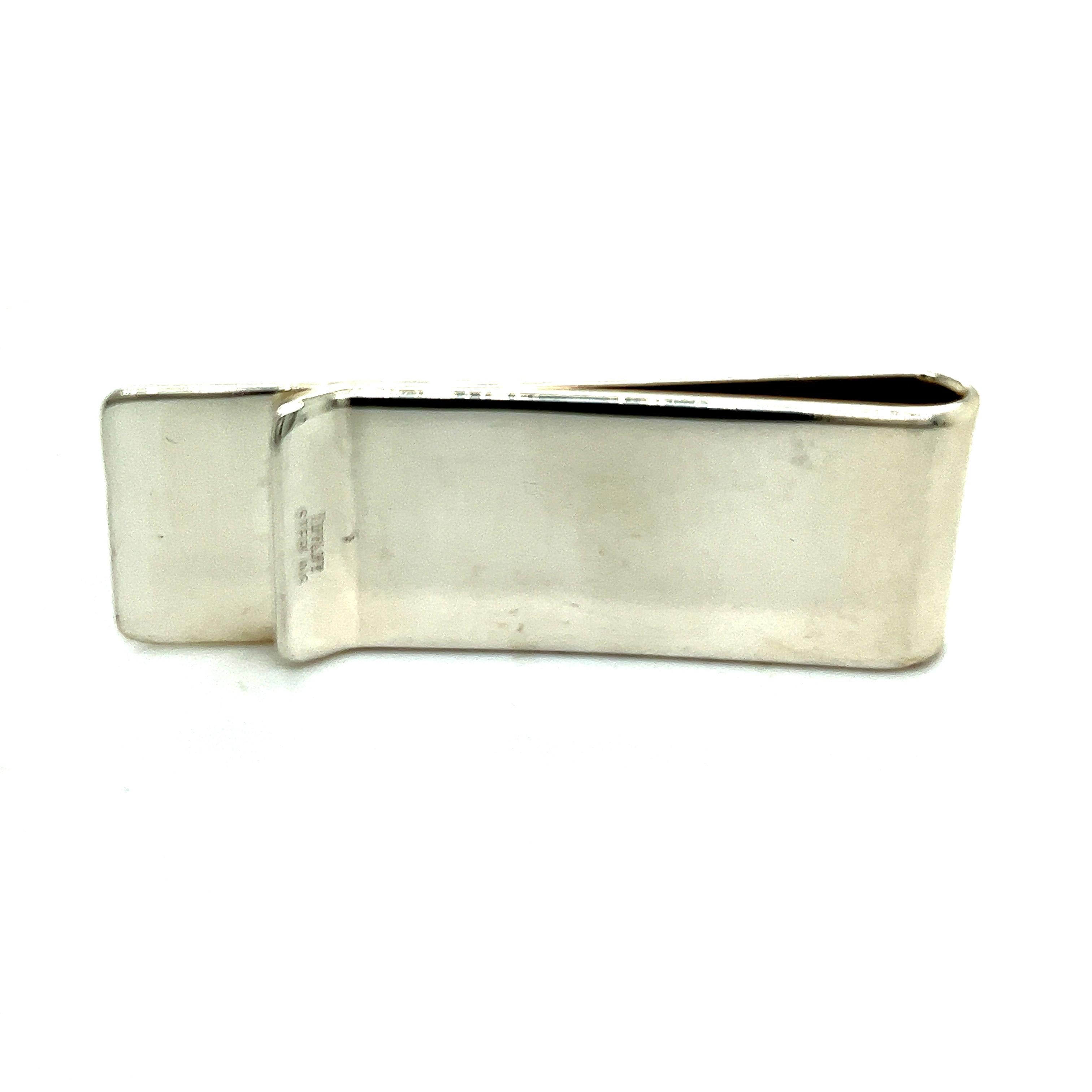 Tiffany & Co Estate Honey Comb Pattern Money Clip Silver TIF493

TRUSTED SELLER SINCE 2002

PLEASE SEE OUR HUNDREDS OF POSITIVE FEEDBACKS FROM OUR CLIENTS!!

FREE SHIPPING

This elegant Authentic Tiffany & Co. Men's sterling silver money clip has a
