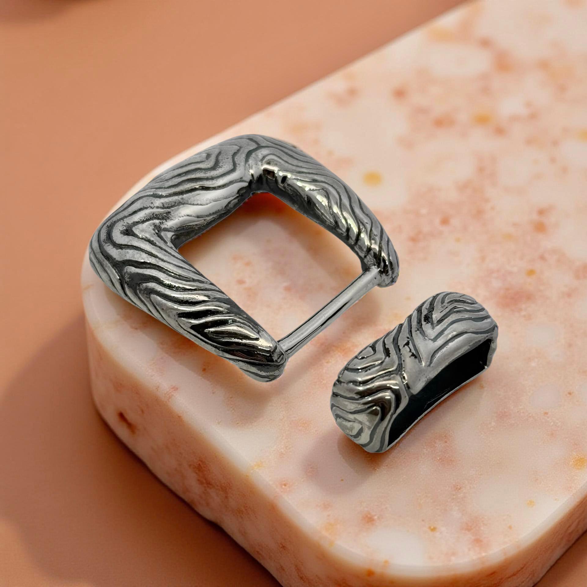 Tiffany & Co Ladies Wood Grain Fashion Belt Buckle Sterling Silver Estate (boucle de ceinture en argent) en vente 1
