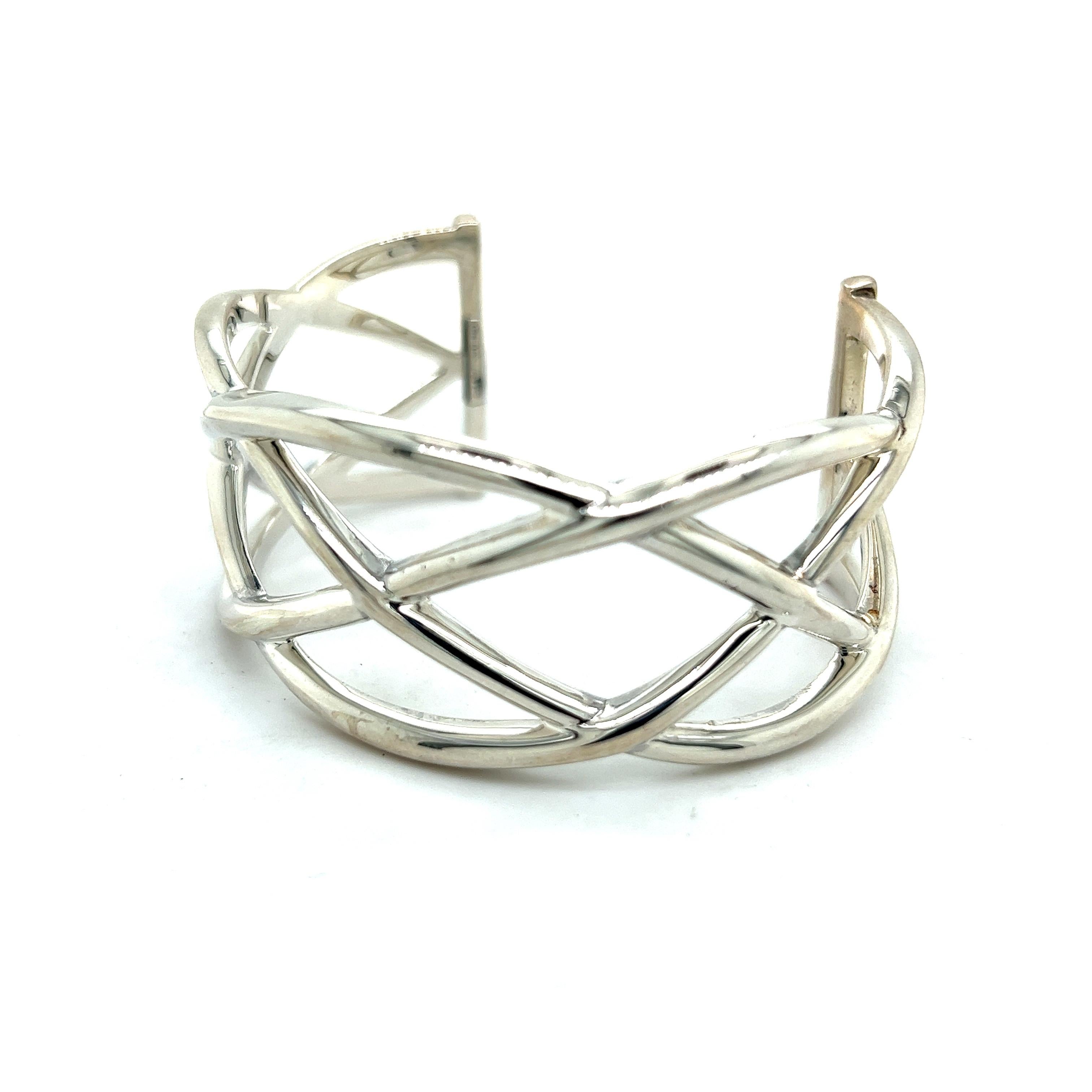 Tiffany & Co Estate Large Celtic Knot Cuff Bracelet Medium Silver In Good Condition For Sale In Brooklyn, NY