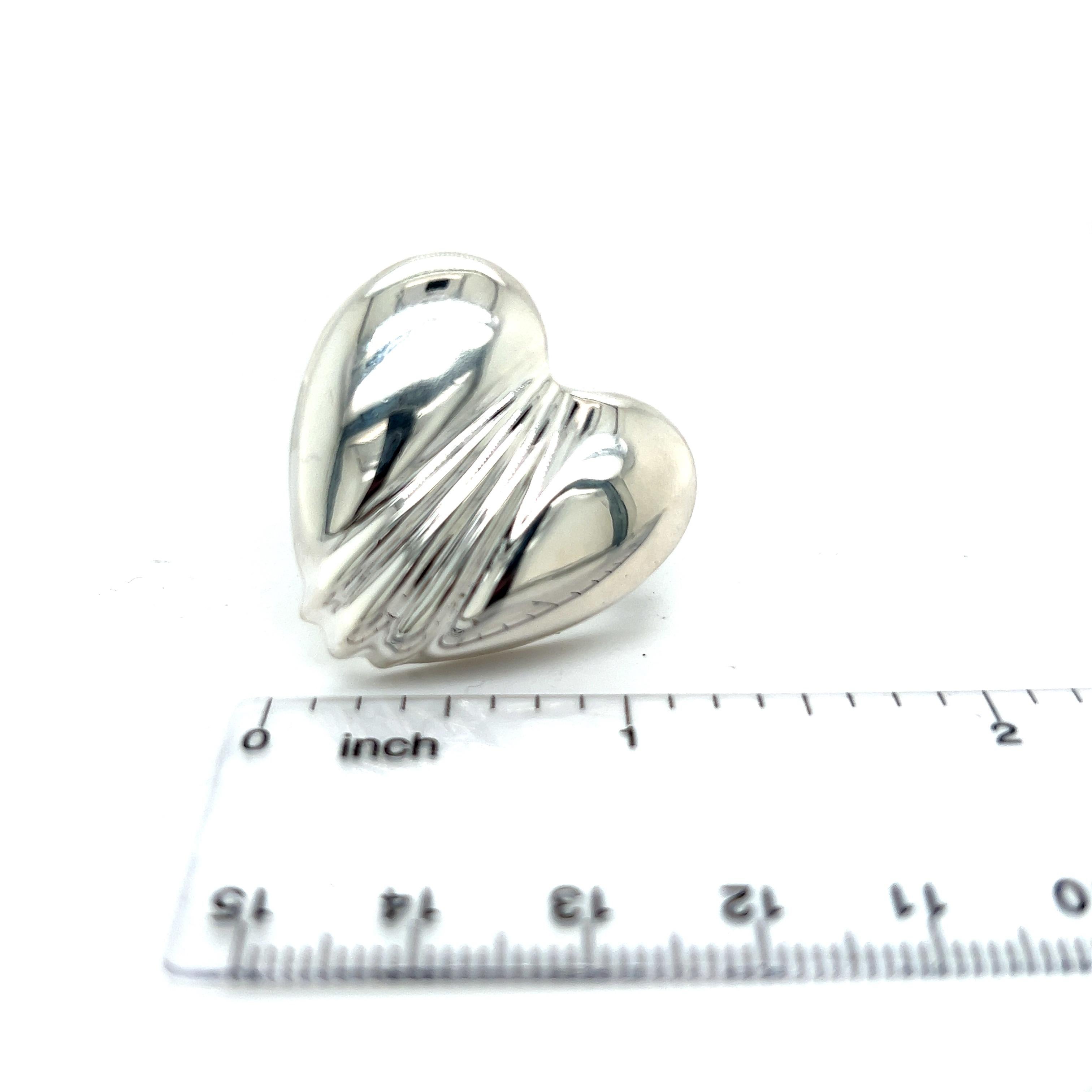 Tiffany & Co. Estate Large Puffed Heart Brooch Pin Silver In Good Condition For Sale In Brooklyn, NY