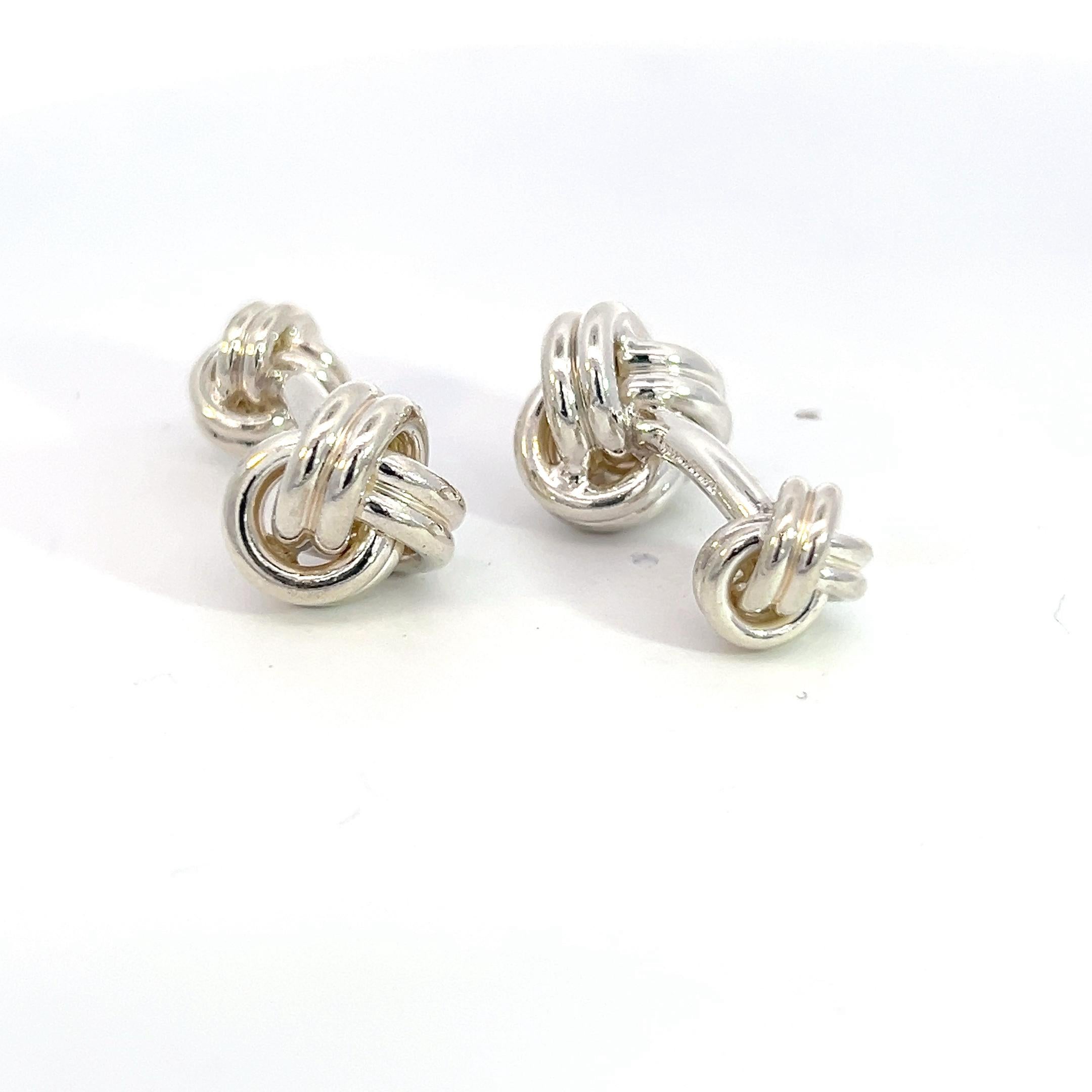 Tiffany & Co Estate Love Knot Cufflinks Sterling Silver TIF527

TRUSTED SELLER SINCE 2002

PLEASE SEE OUR HUNDREDS OF POSITIVE FEEDBACKS FROM OUR CLIENTS!!

FREE SHIPPING

DETAILS
Style: Love Knot Cufflinks
Metal: Sterling Silver
Weight: 18.9