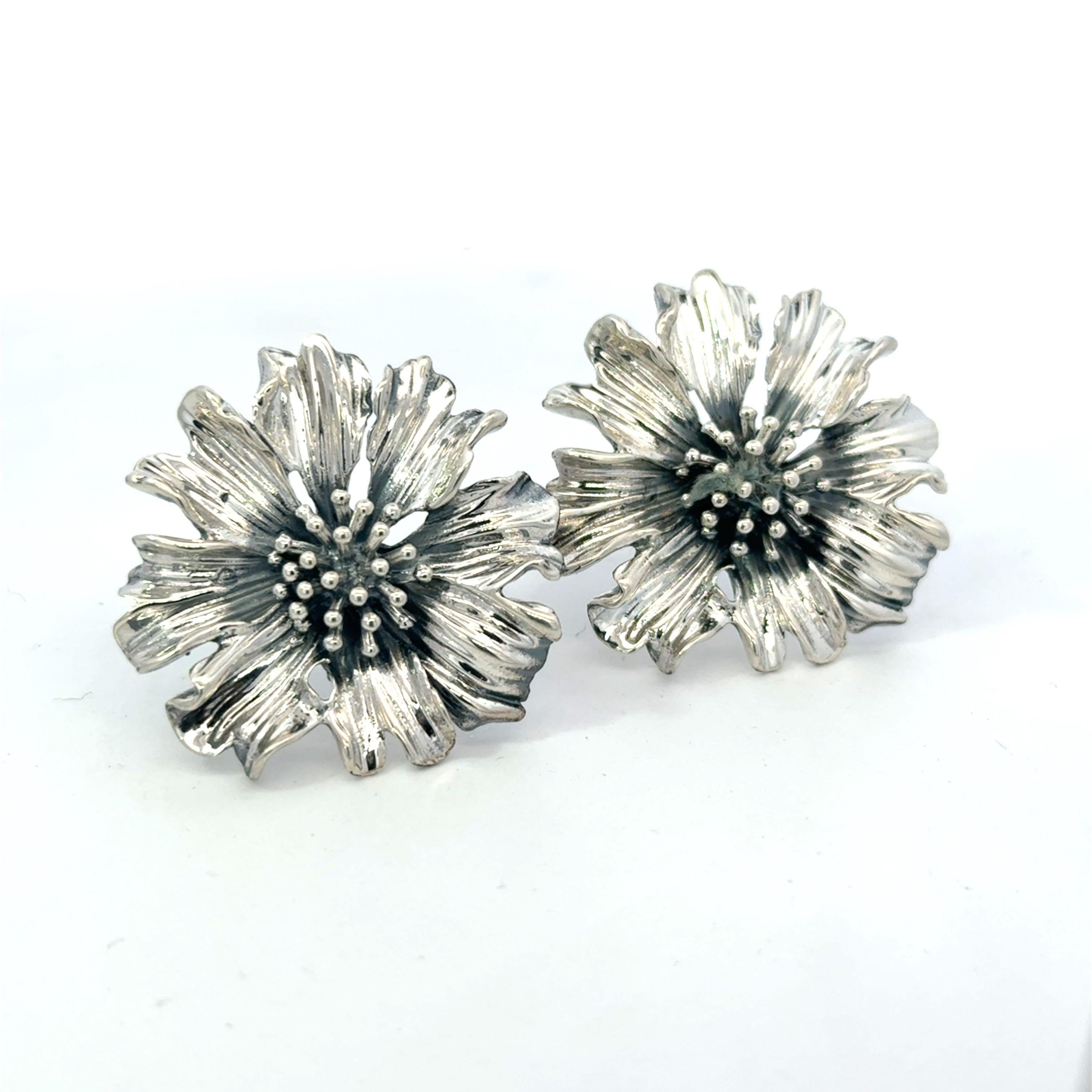 Tiffany & Co Marigold Flower Pierced Earrings Sterling Silver Estate For Sale 6
