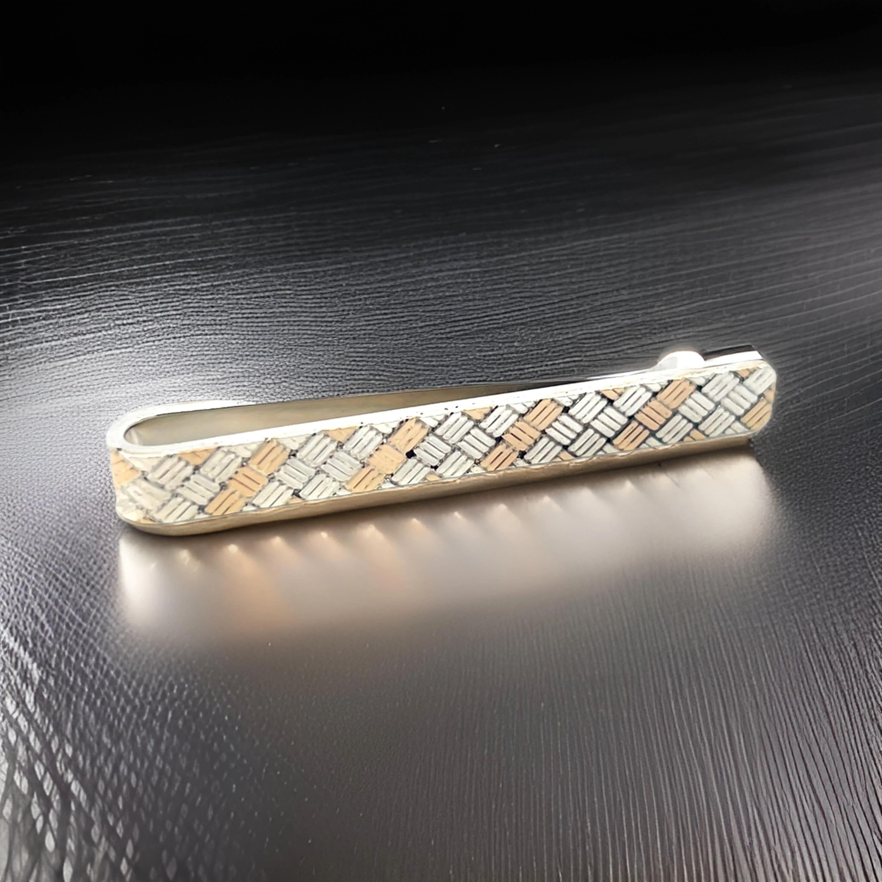 Tiffany & Co Estate Alfiler de corbata con clip de plata de ley + oro de 14 quilates en venta 6