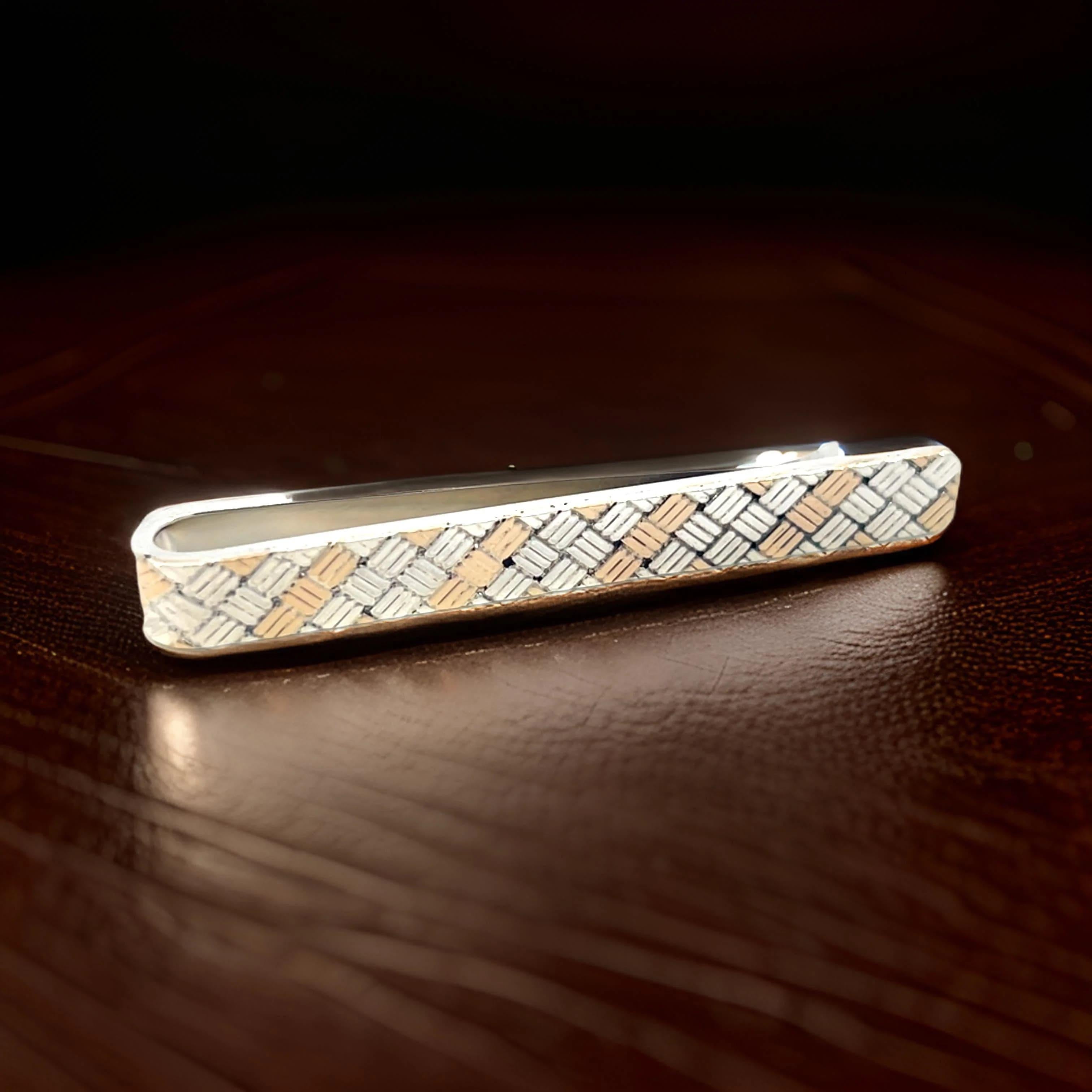 Tiffany & Co Estate Alfiler de corbata con clip de plata de ley + oro de 14 quilates en venta 7