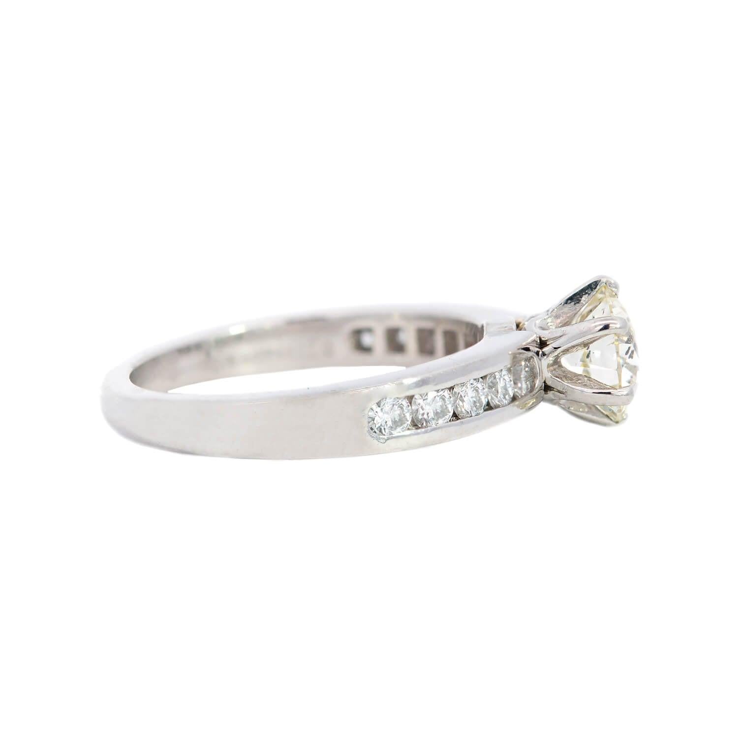 Brilliant Cut TIFFANY & CO. Estate Platinum Diamond Engagement Ring 1.04ct For Sale