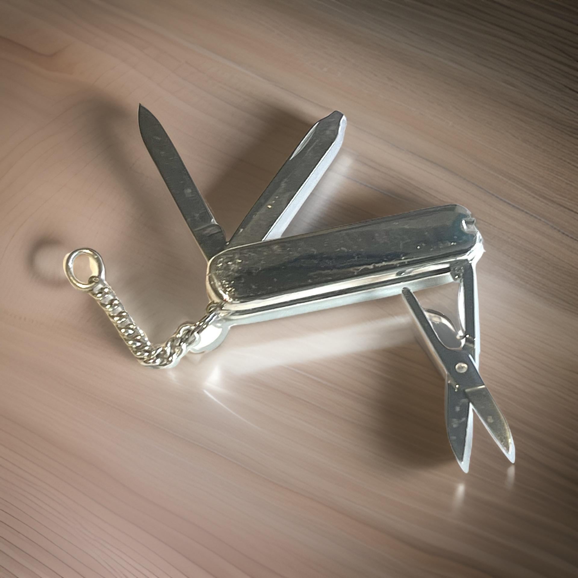 Couteau de poche Tiffany & Co avec chaîne à clé en argent 18 carats en vente 3