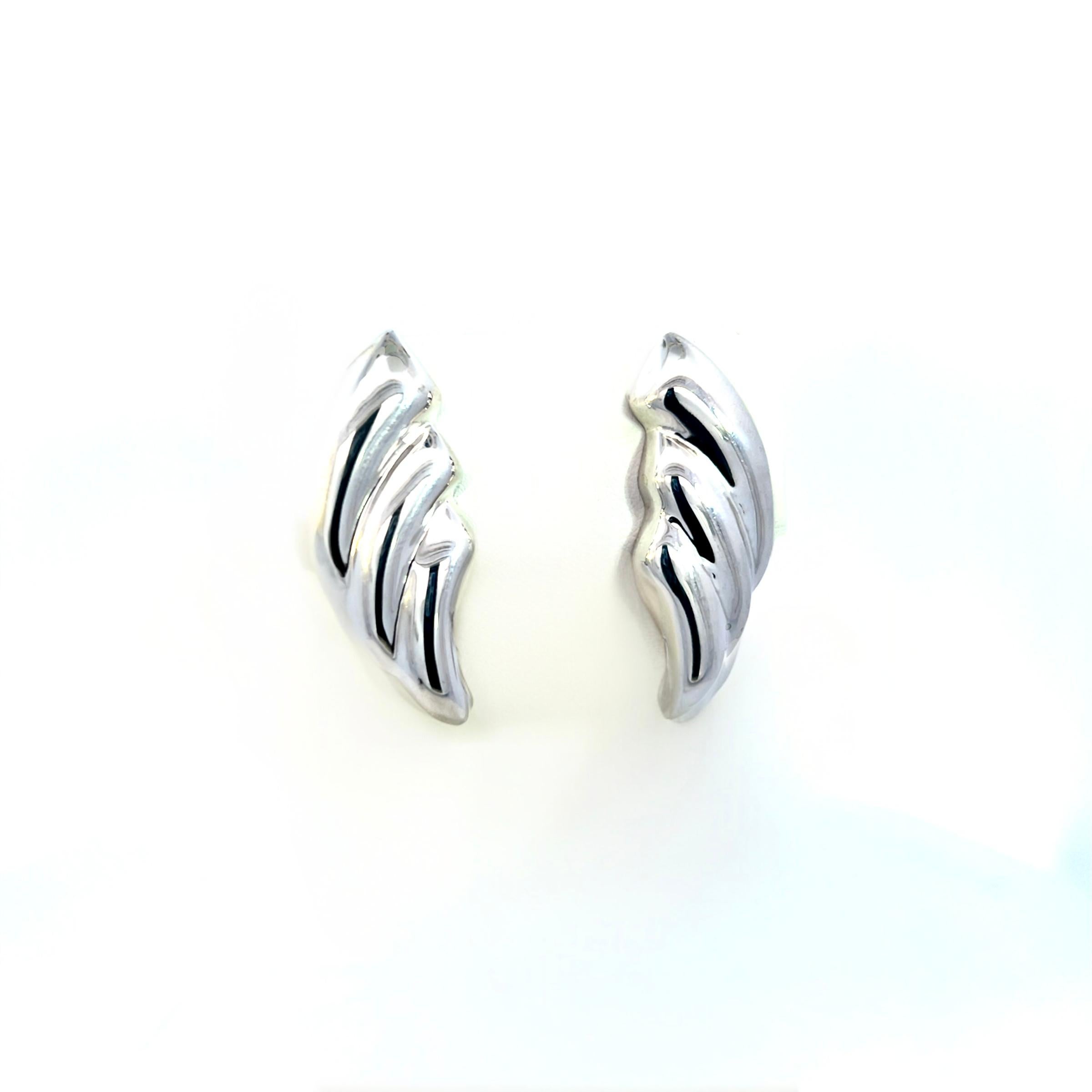 Pendientes de clip auténticos Tiffany & Co Estate Puffed Wings Plata de ley TIF739

VENDEDOR DE CONFIANZA DESDE 2002

¡¡POR FAVOR VEA NUESTROS CIENTOS DE COMENTARIOS POSITIVOS DE NUESTROS CLIENTES!!

ENVÍO GRATUITO
Estilo Pendientes de clip Alas