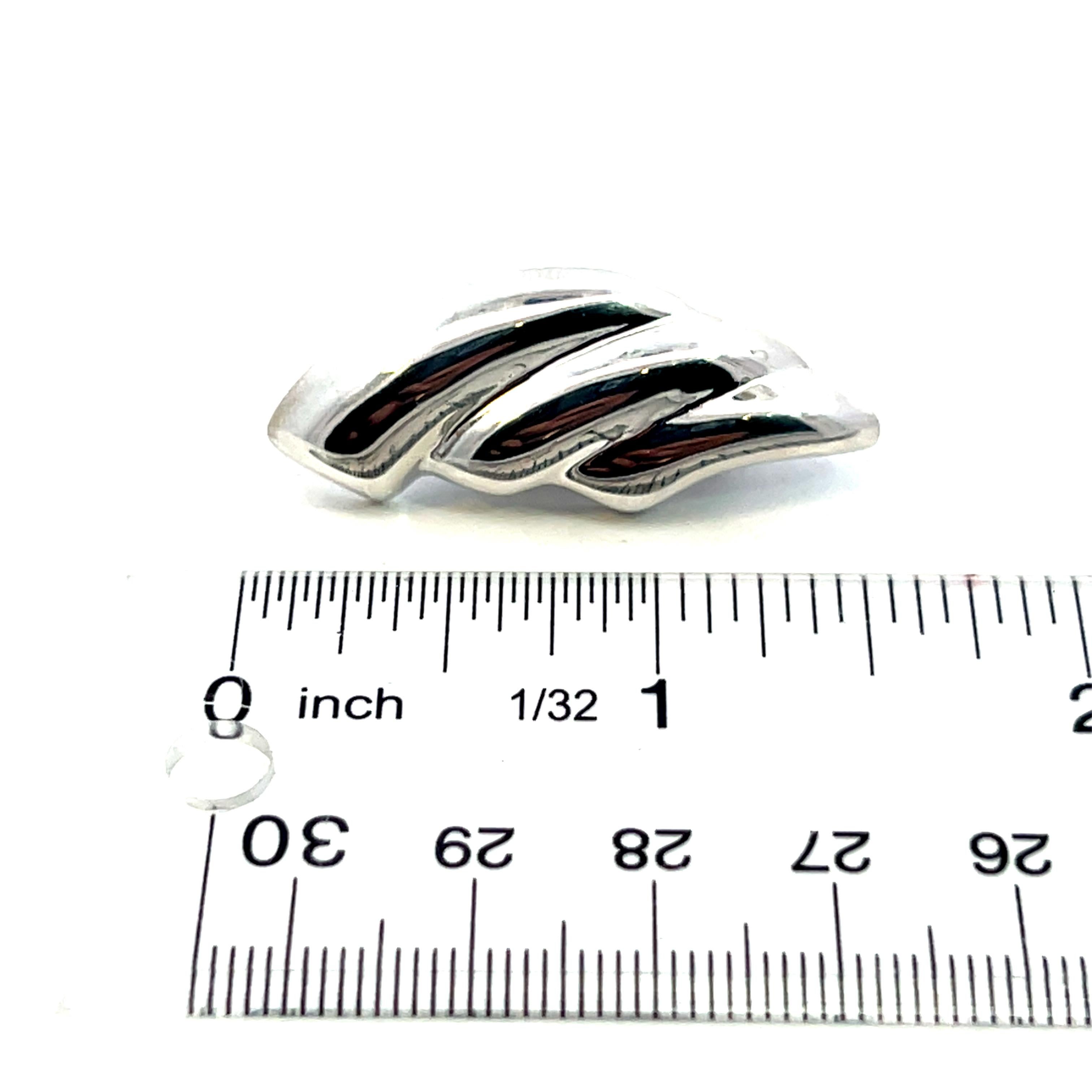 Pendientes de clip Tiffany & Co Estate Puffed Wings Plata de ley en venta 4
