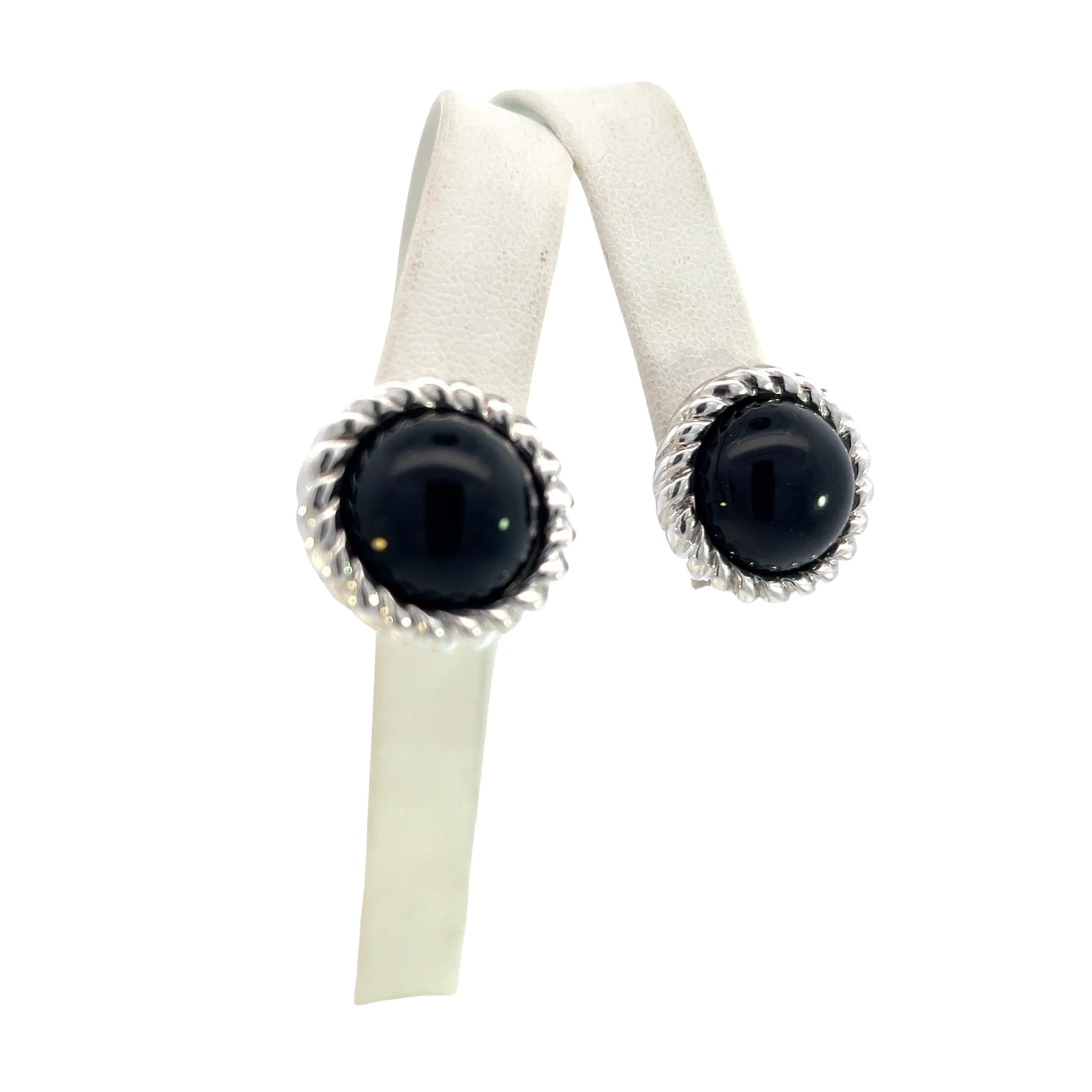 Tiffany & Co Estate Round Onyx Clip-on Earrings Sterling Silver  In Good Condition For Sale In Brooklyn, NY