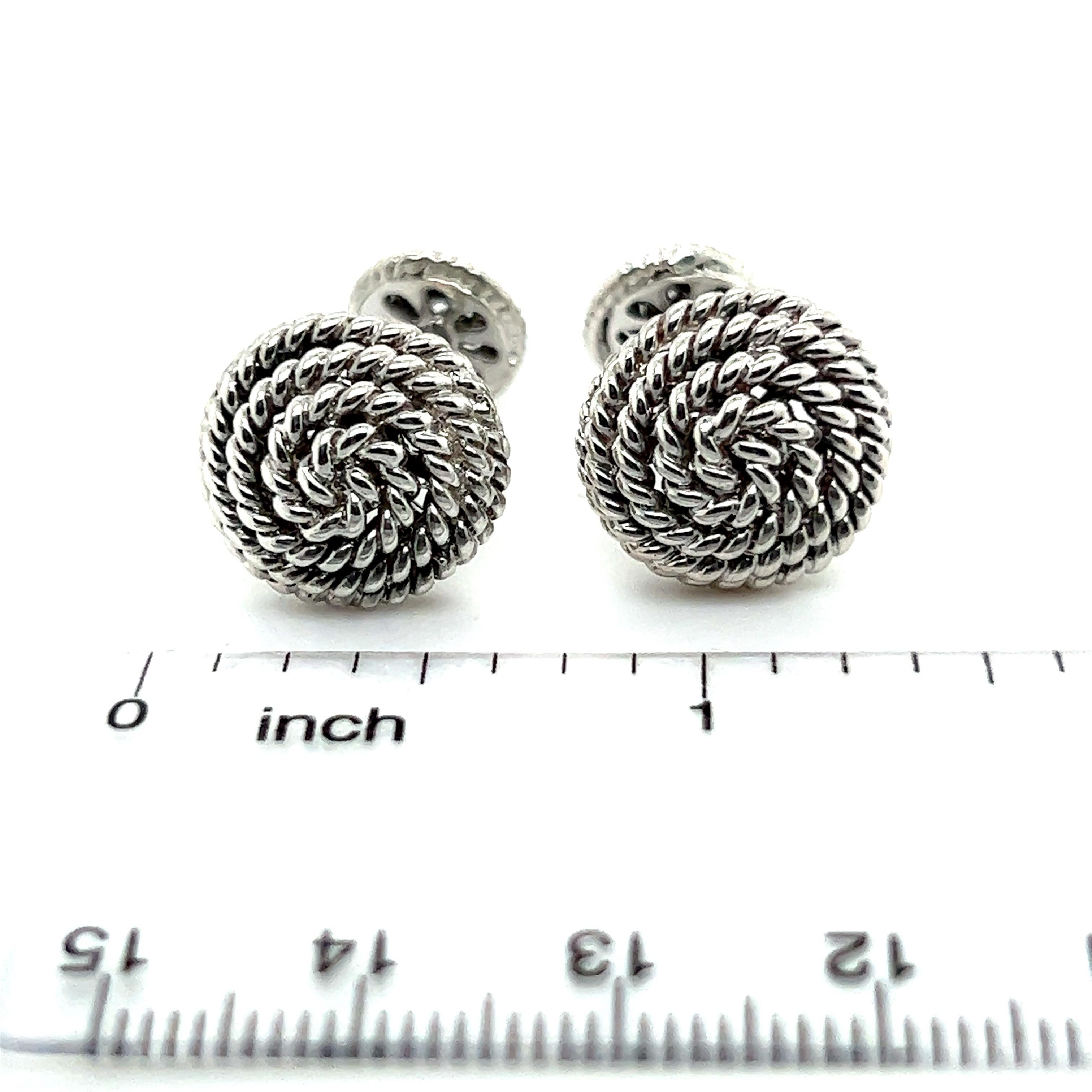 Authentic Tiffany & Co Estate Round Roped Cufflinks Sterling Silver TIF371

TRUSTED SELLER SINCE 2002

PLEASE SEE OUR HUNDREDS OF POSITIVE FEEDBACKS FROM OUR CLIENTS!!

FREE SHIPPING

DETAILS
Cufflinks: Round Roped 
Weight: 10 Grams
Metal: Sterling
