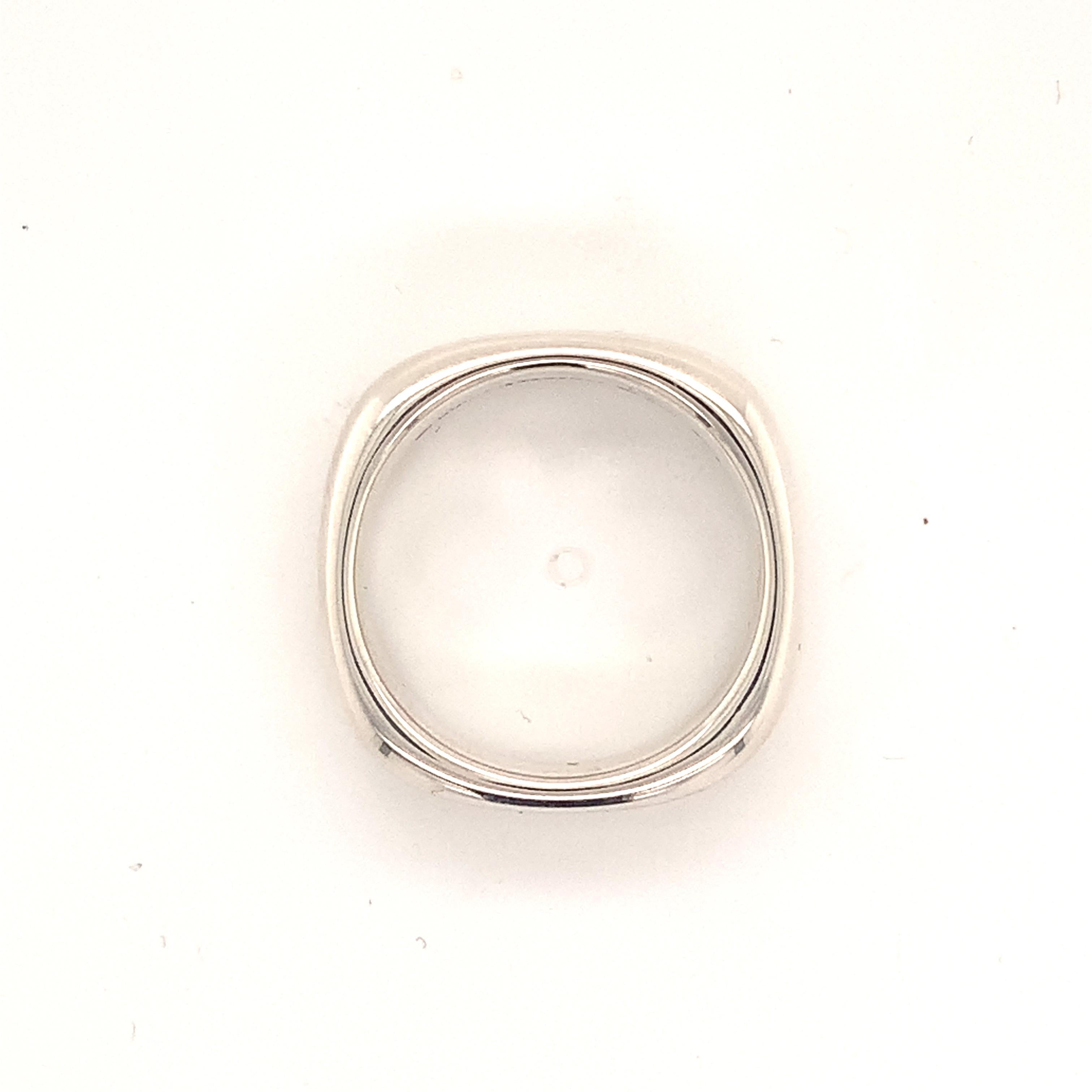 Tiffany & Co Estate Sterling Silver Men's Ring Size 9, 13.55g 8 mm Height TIF132
 
This elegant Authentic Tiffany & Co ring is made of sterling silver and has a weight of 13.55 grams.

TRUSTED SELLER SINCE 2002
 
PLEASE SEE OUR HUNDREDS OF POSITIVE