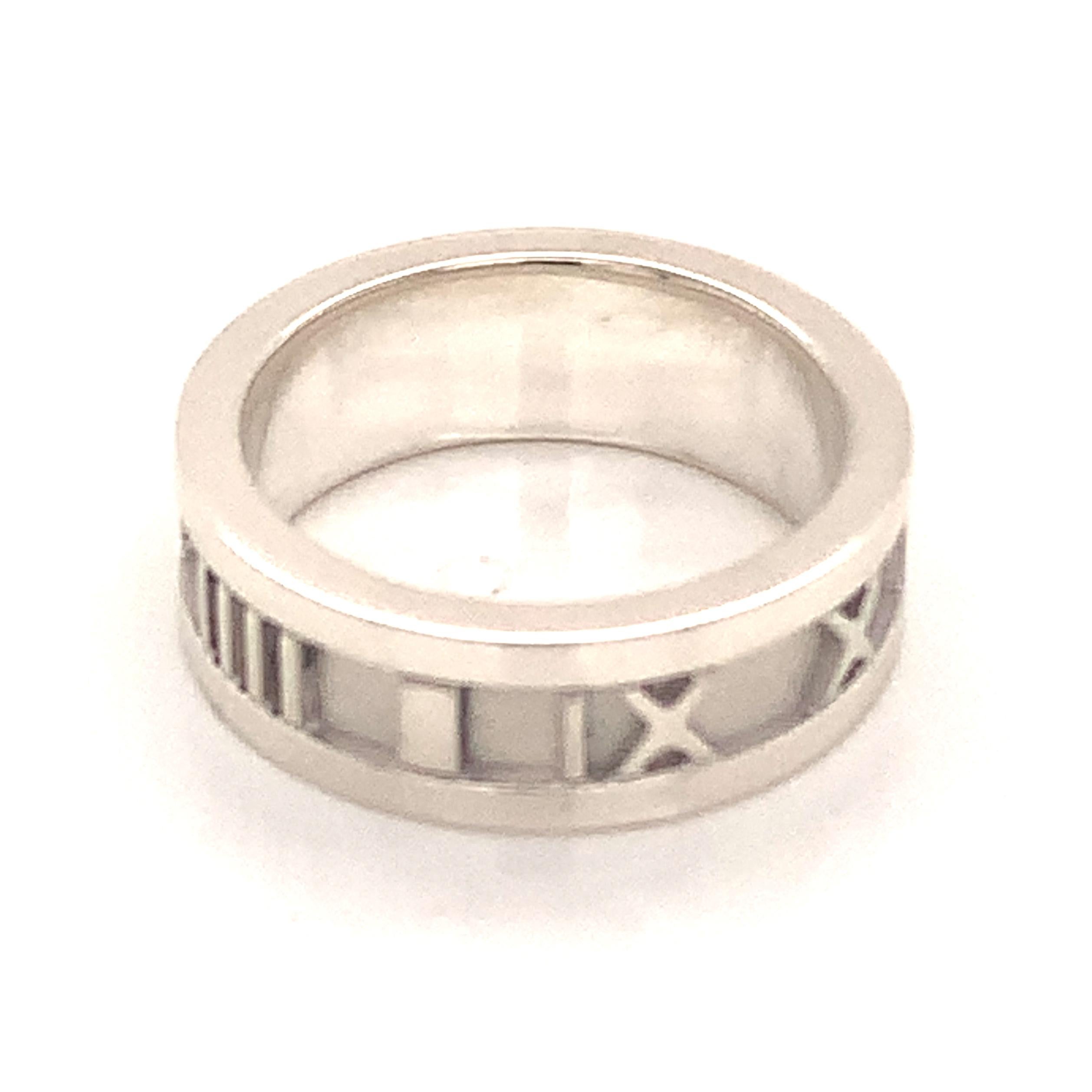 Tiffany & Co Estate Sterling Silver Ring, 5.63 Grams In Good Condition In Brooklyn, NY