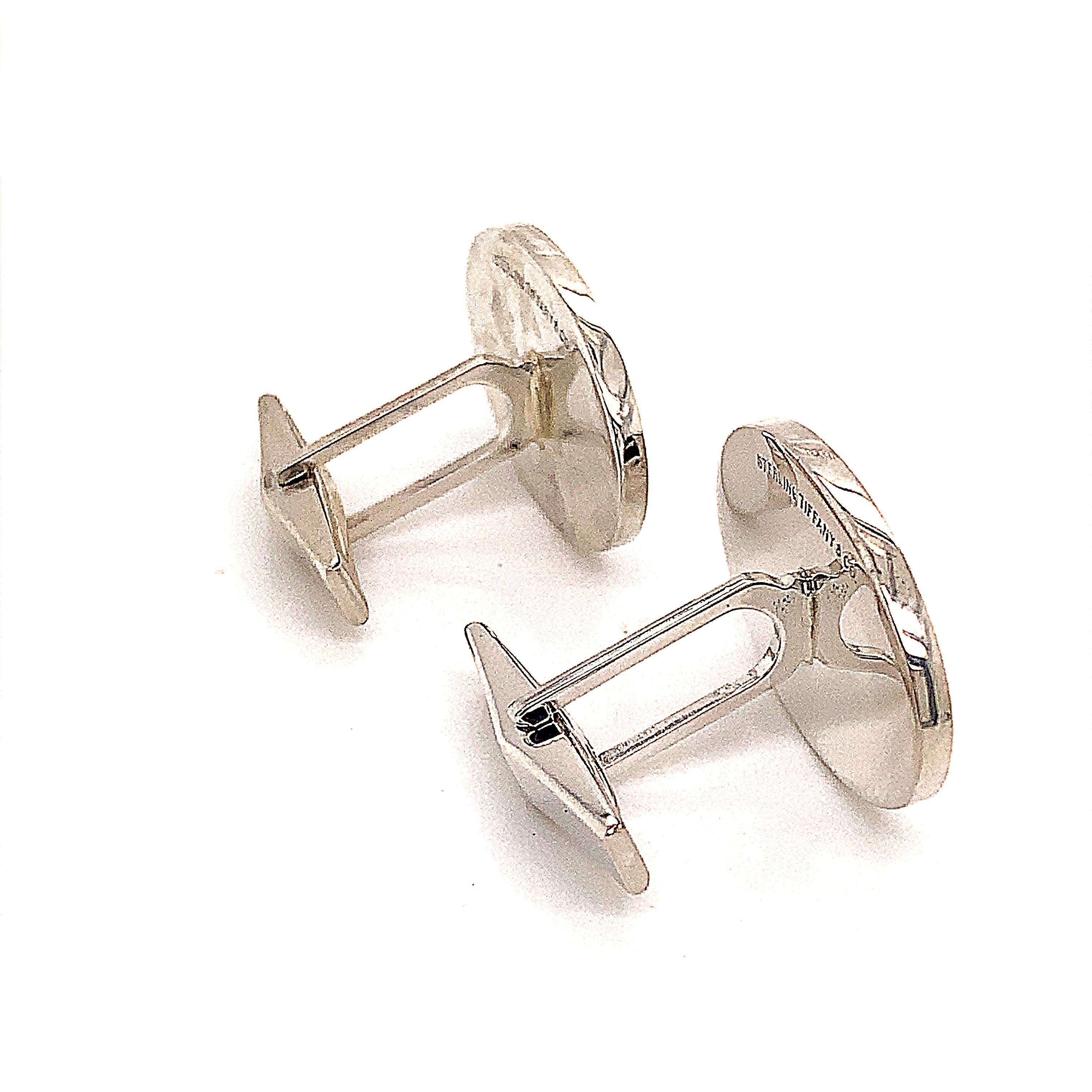 Tiffany & Co. Estate Sterling Silver Wide Oval Cufflinks 19 Grams In Good Condition For Sale In Brooklyn, NY
