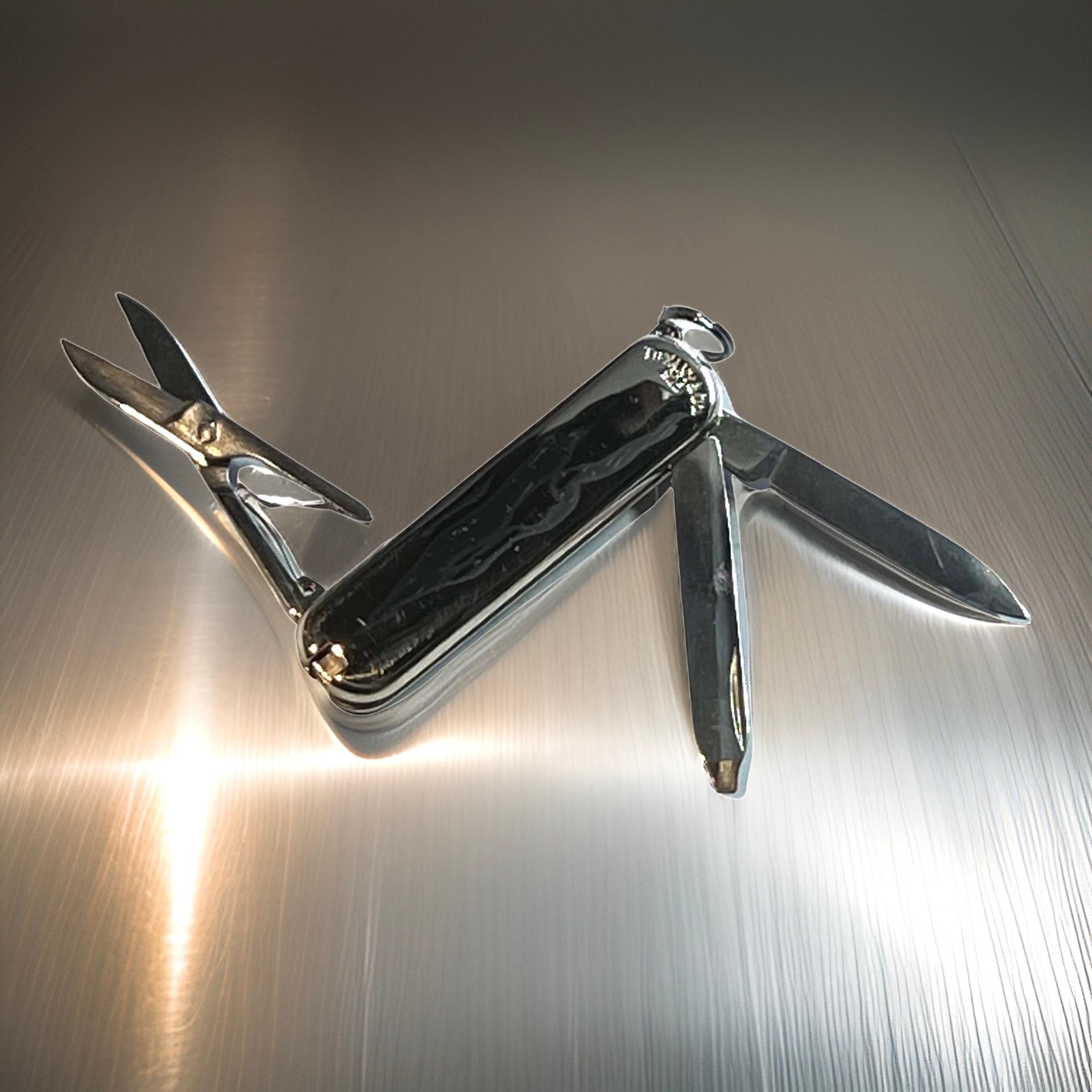 Tiffany & Co Estate Swiss Army Pocket Knife Silver en vente 8