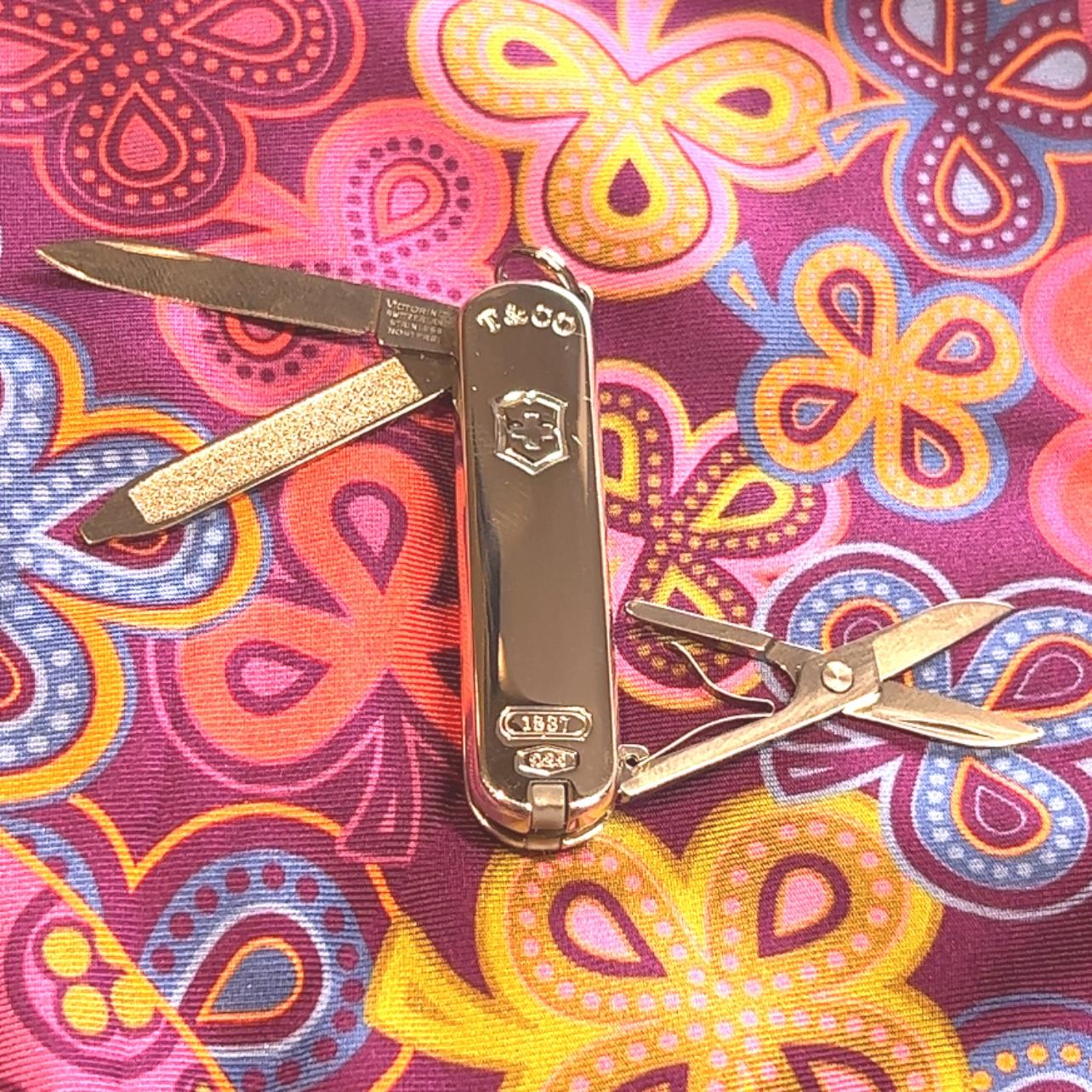 Tiffany & Co Estate Swiss Army Pocket Knife Sterling Silver  In Good Condition In Brooklyn, NY