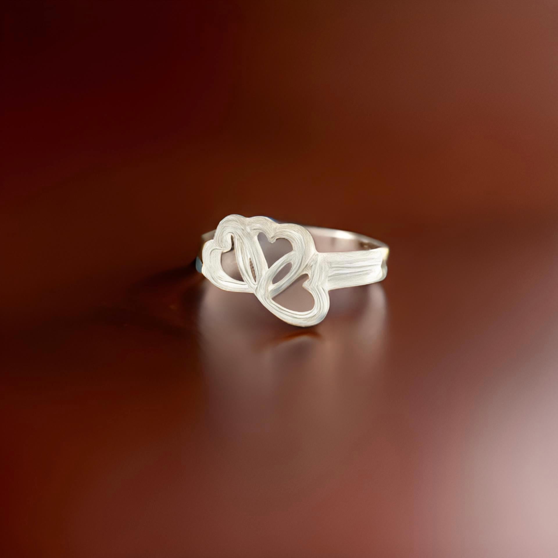 Tiffany & Co Nachlass Dreifacher Herzring Größe 6 Sterlingsilber 2,2 Gramm im Angebot 2