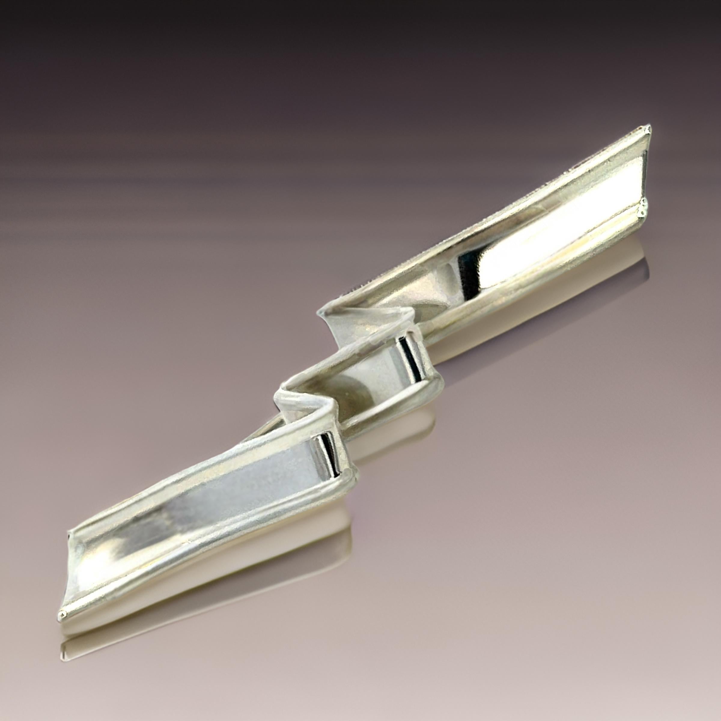 Tiffany & Co. Estate Wave Brosche Sterling Silber 5 Gramm für Damen oder Herren im Angebot