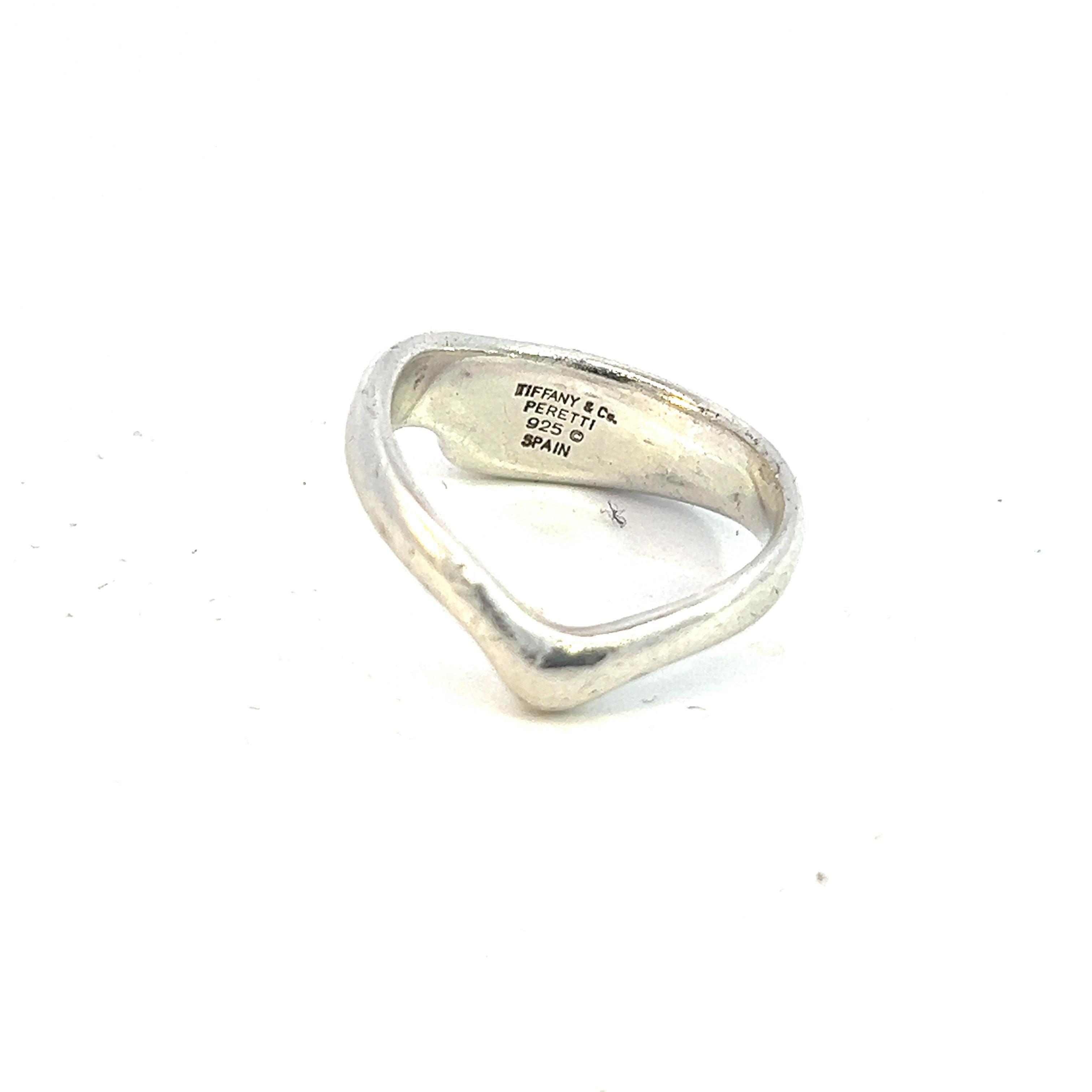 Authentic Tiffany & Co Estate Wave Ring By Elsa Peretti Size 6 Sterling SIlver TIF567

TRUSTED SELLER SINCE 2002

PLEASE SEE OUR HUNDREDS OF POSITIVE FEEDBACKS FROM OUR CLIENTS!!

FREE SHIPPING

DETAILS
Style: Wave
Designer: Elsa Peretti
Ring Size: