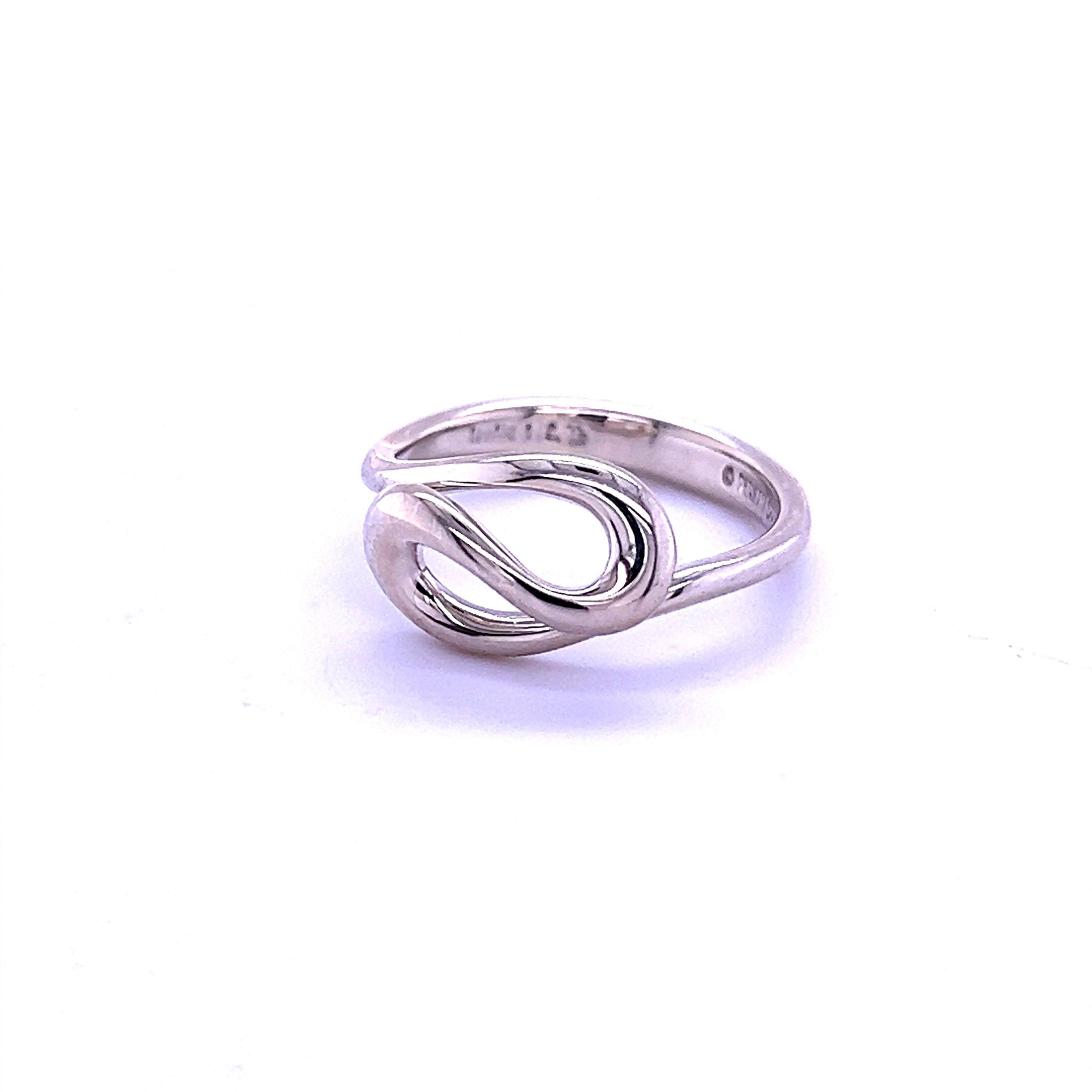 Tiffany & Co Estate Wave Ring Size 5.5 Silver By Elsa Peretti TIF511

TRUSTED SELLER SINCE 2002

DETAILS
Designer: Elsa Peretti
Style: Wave Band
Ring Size: 5.5
Weight: 2.7 Grams
Metal: Sterling Silver

We try to present our estate items as best as