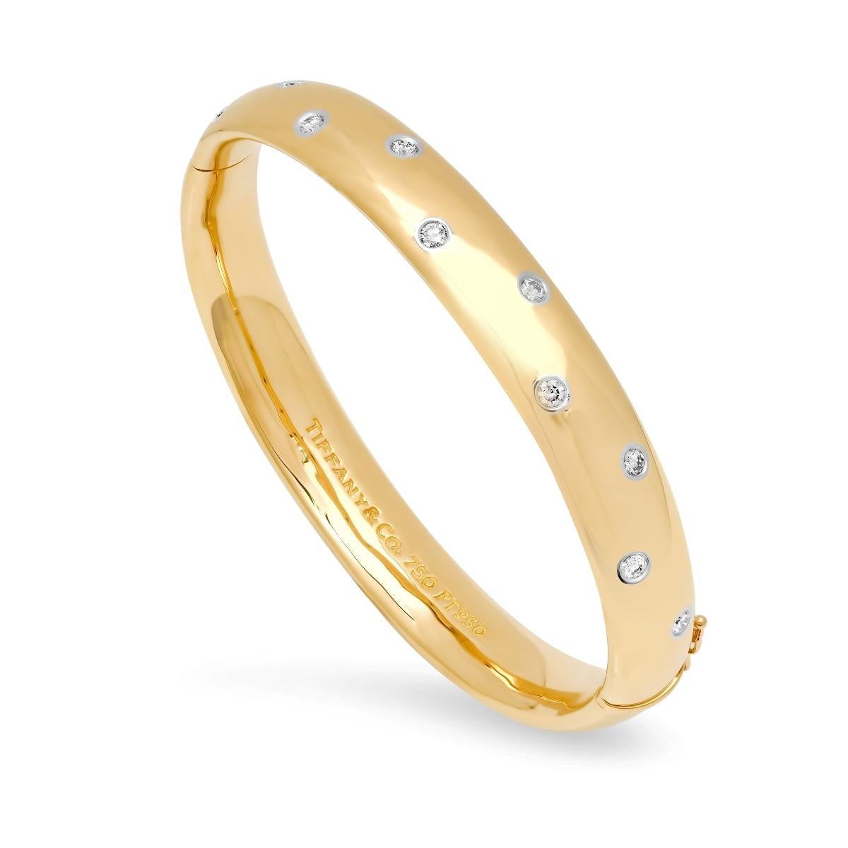 Taille ronde TIFFANY & Co. Etoile Bracelet jonc large 9 mm de large en or 18 carats en vente