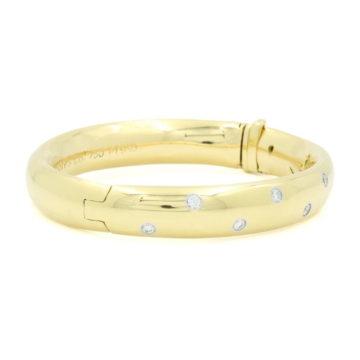 TIFFANY & Co. Etoile 18K Gold 9mm Wide Diamond Bangle Bracelet In Excellent Condition For Sale In Los Angeles, CA
