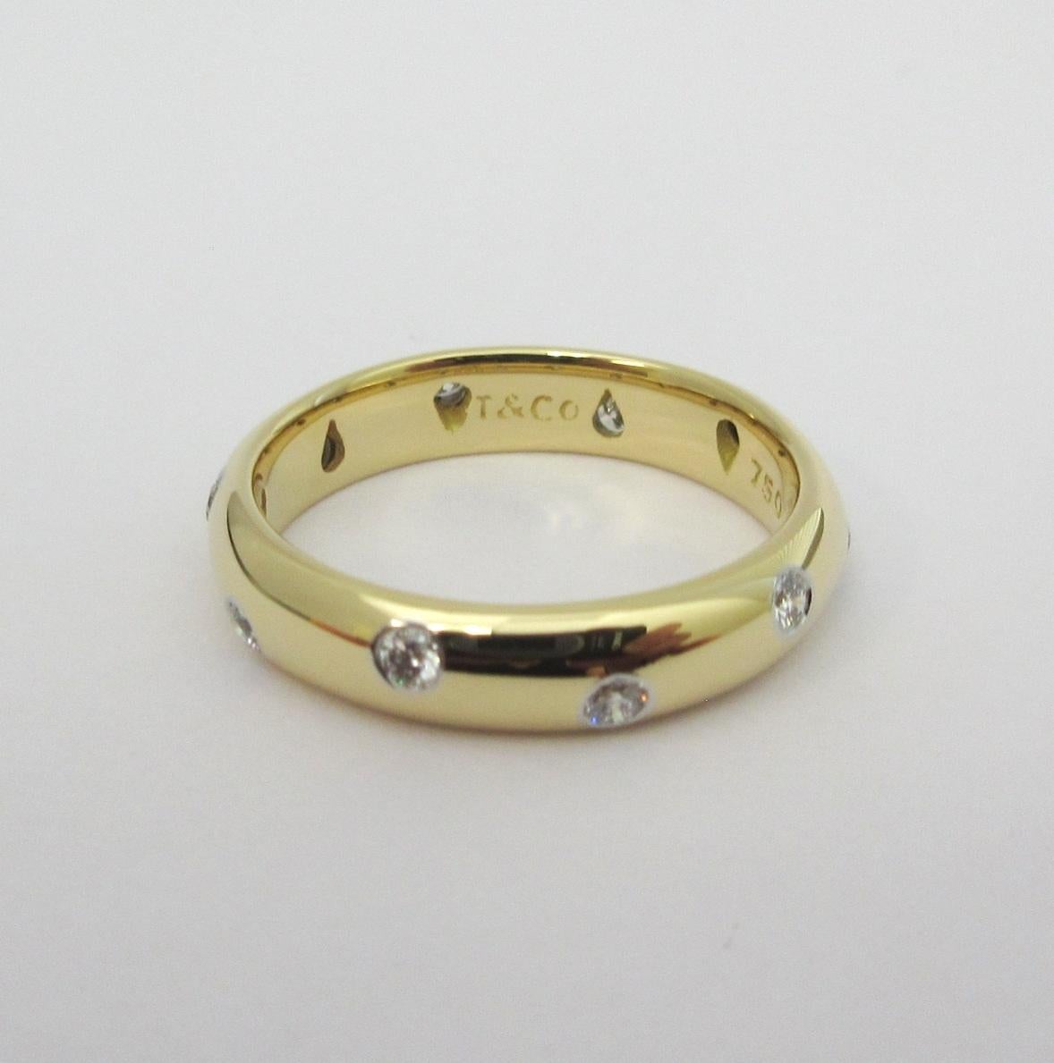 TIFFANY & Co. Etoile 18K Gold Diamond 4mm Band Ring 6.5 In Excellent Condition For Sale In Los Angeles, CA