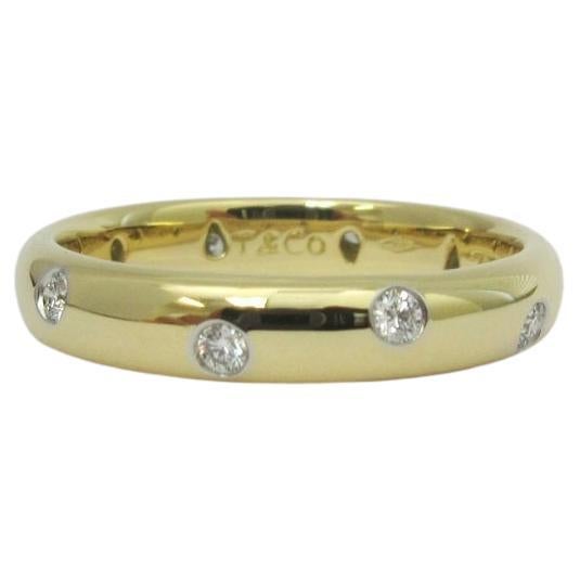 What is the difference between fine jewelry and jewelry?