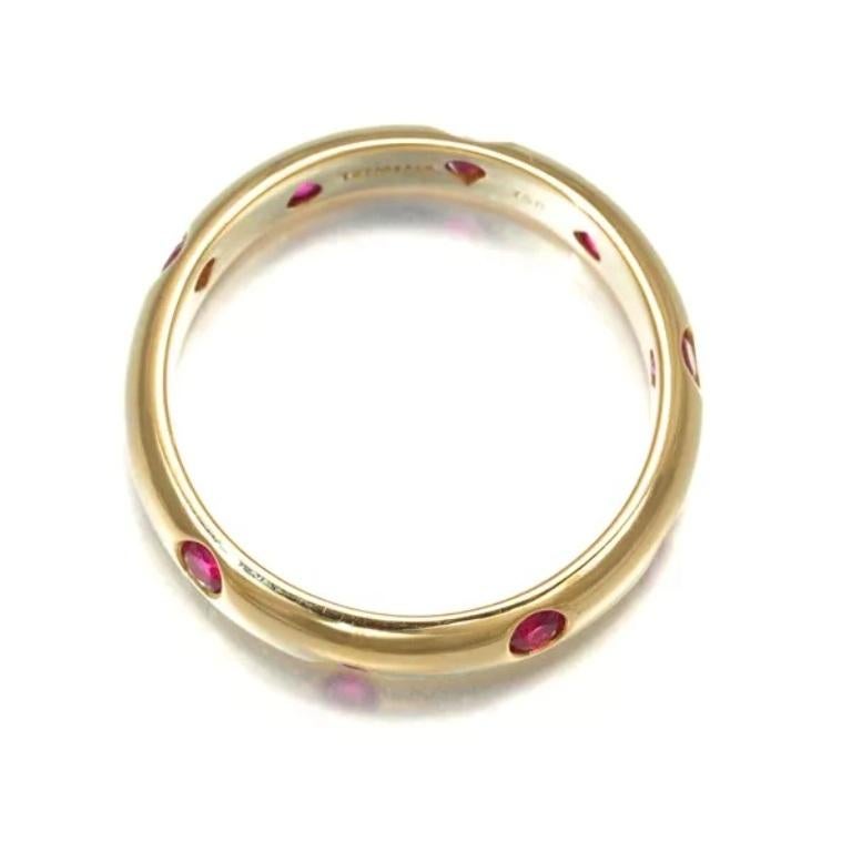 TIFFANY & Co. Etoile 18K Gold Ruby Band Ring 5.5 In condizioni ottime in vendita a Los Angeles, CA