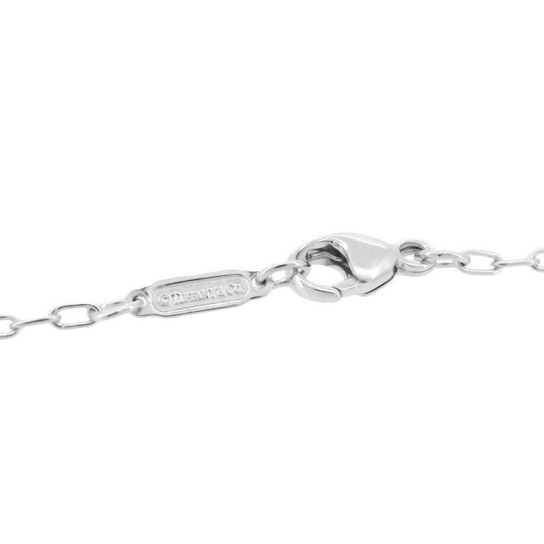 TIFFANY & Co. Etoile Collier pendentif coeur en or blanc 18K à 5 diamants en vente 5