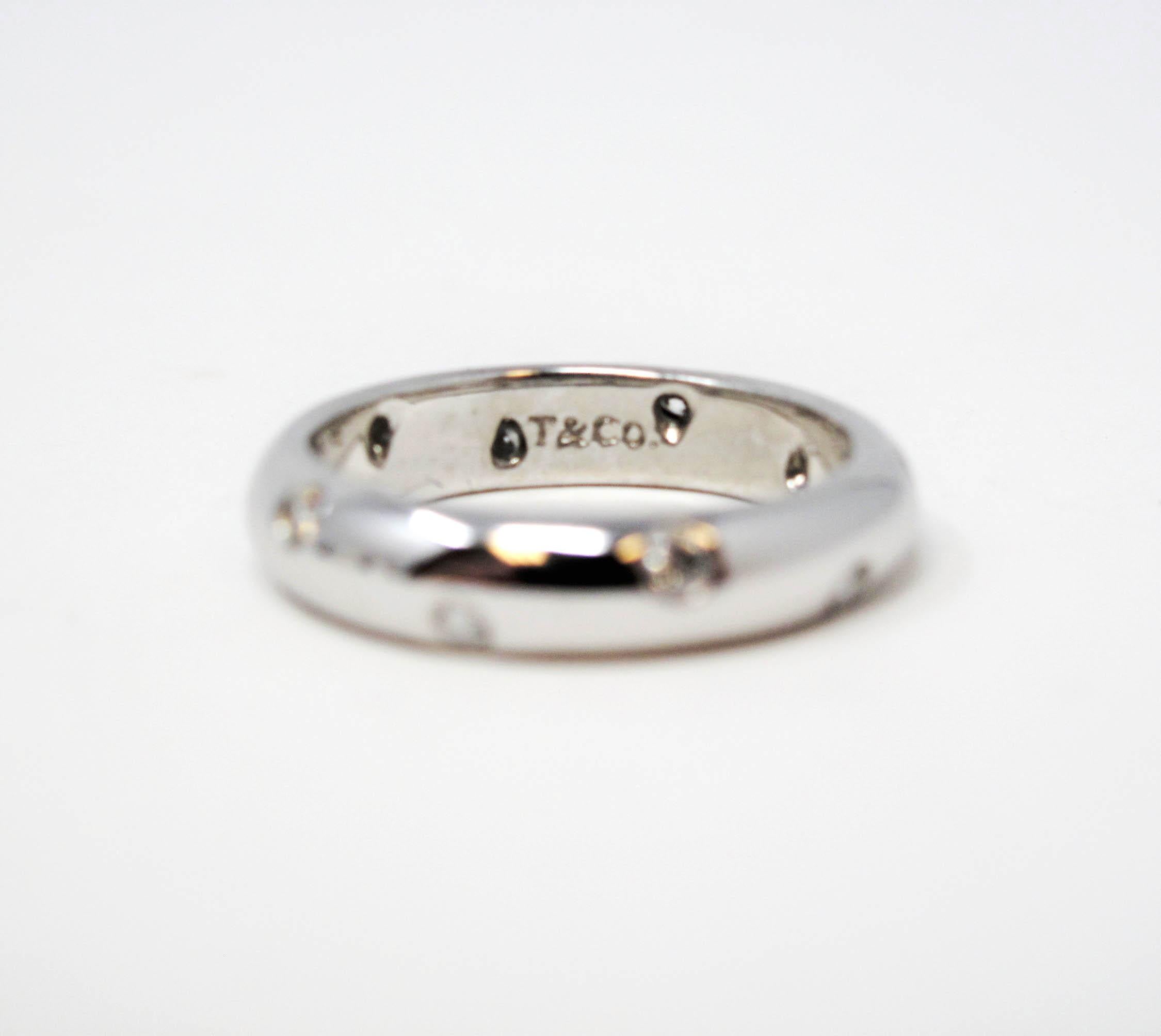 Tiffany & Co. Platinring mit 0,22 Karat rundem Brillanten von Etoile 4