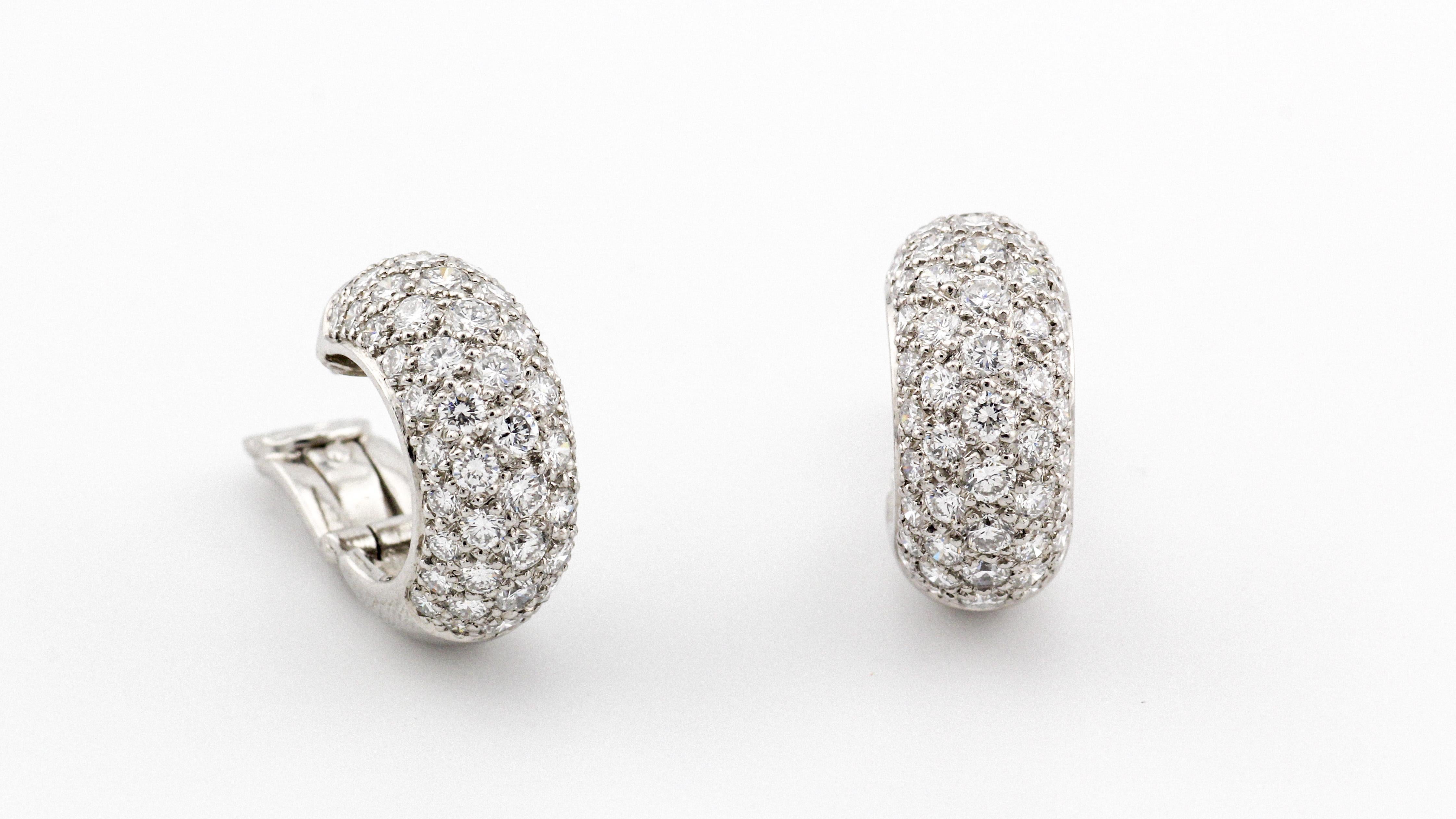Taille brillant Tiffany & Co. Etoile - Créoles en platine avec 5 rangs de diamants en vente
