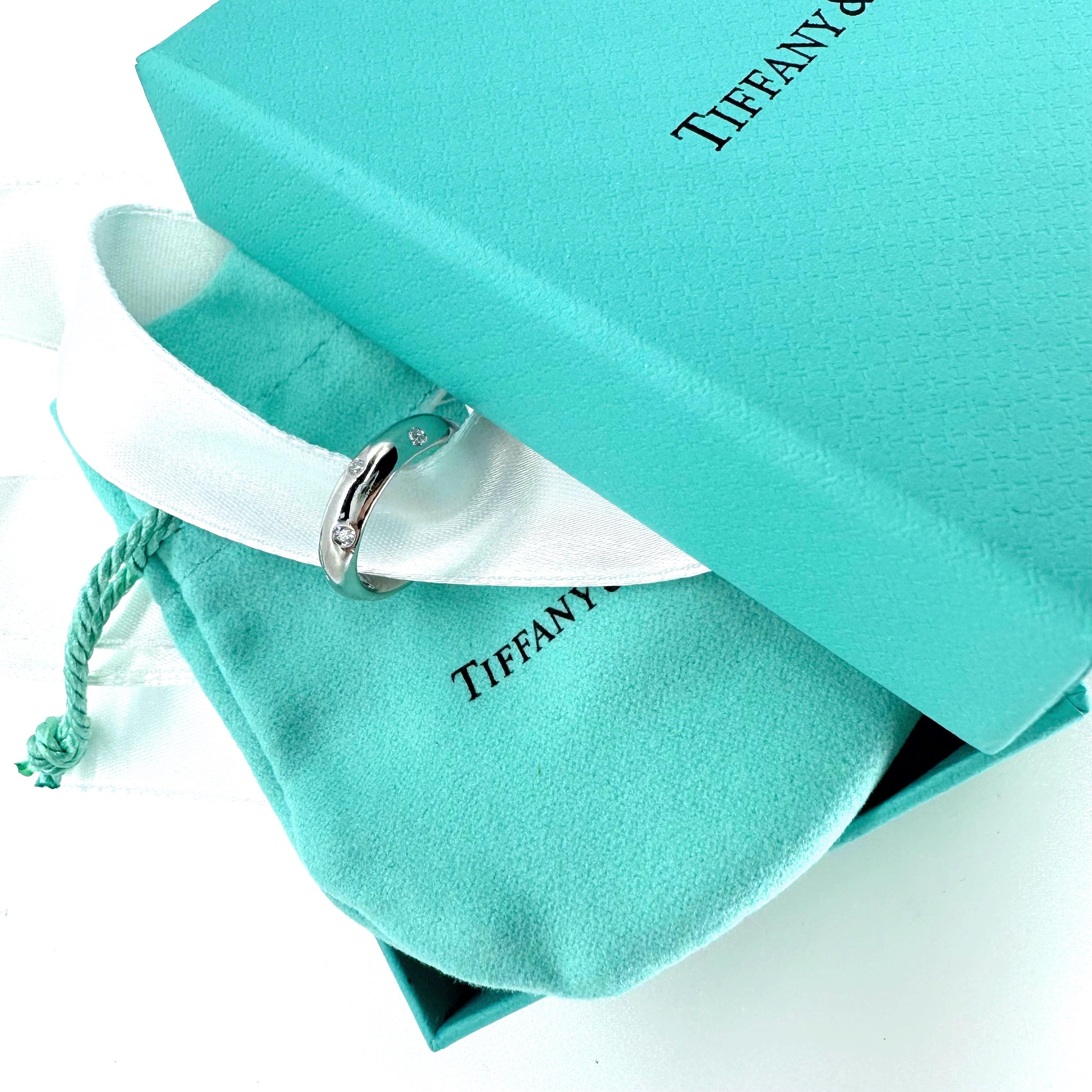 Tiffany & Co. ETOILE Bague à anneau en platine et diamants, taille 6 en vente 3