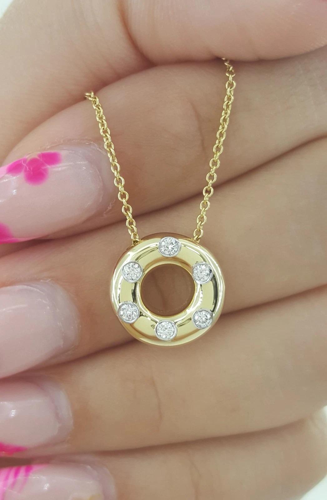 Tiffany & Co. Etoile Diamond Circle Pendant Necklace 18K Yellow Gold In Excellent Condition For Sale In Chicago, IL