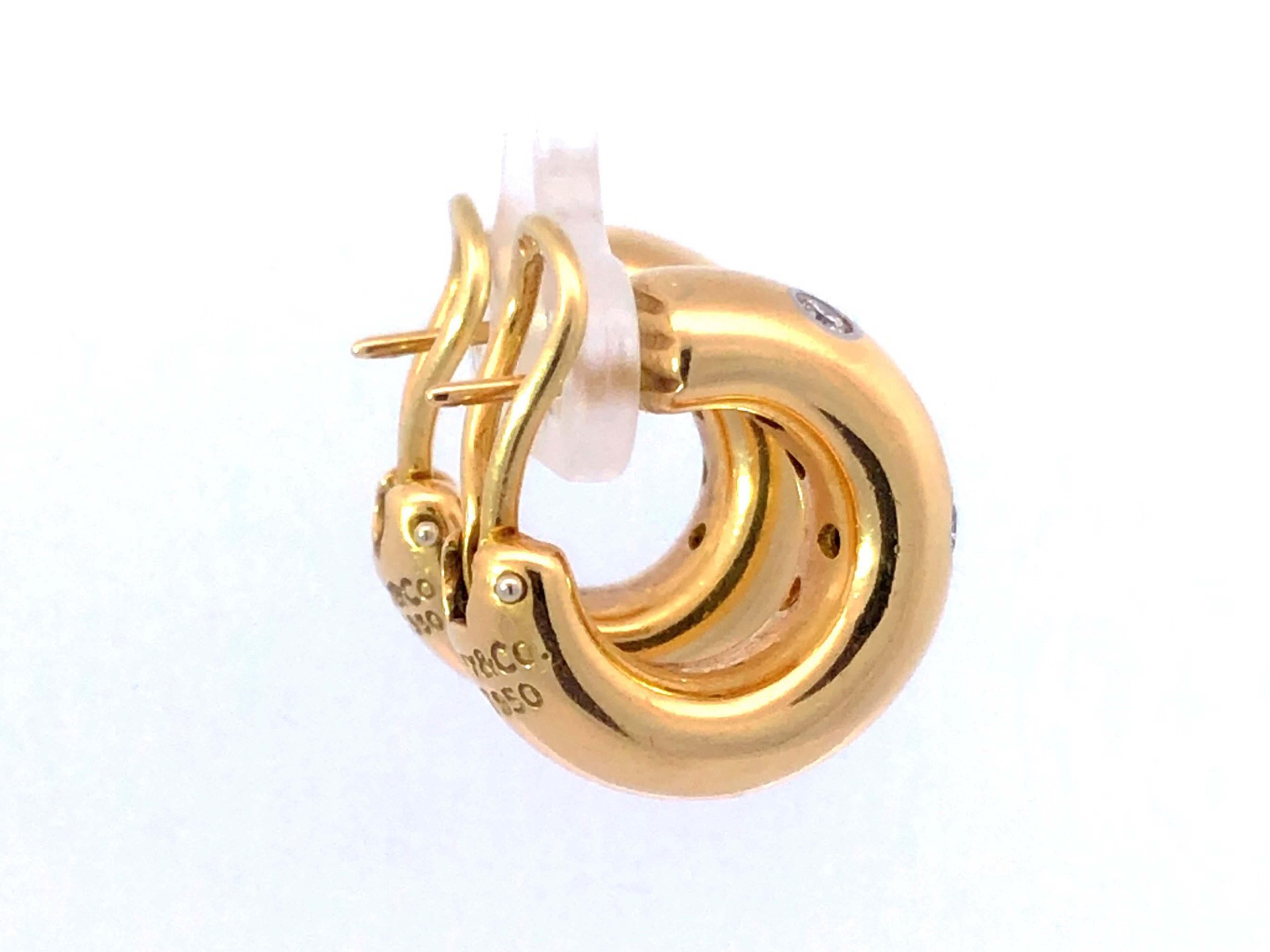 Tiffany & Co. Breite Diamant-Ohrringe aus 18 Karat Gelbgold mit Diamanten von Etoile Damen