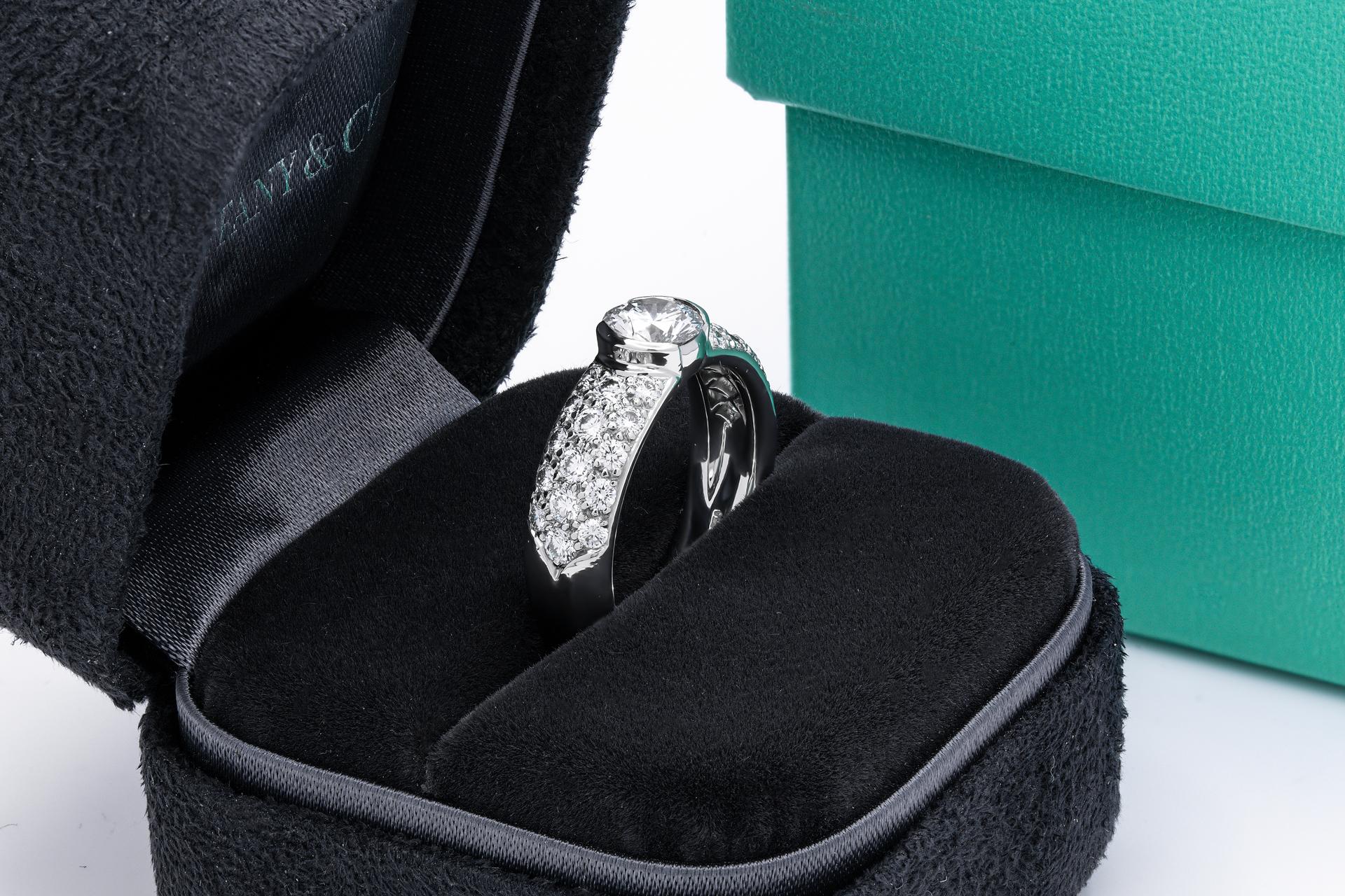 Tiffany & Co. Etoile Verlobungsring (Rundschliff)