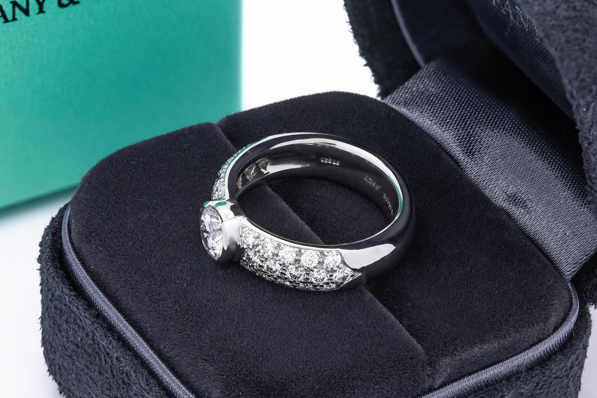 Tiffany & Co. Etoile Verlobungsring im Zustand „Hervorragend“ in New York, NY
