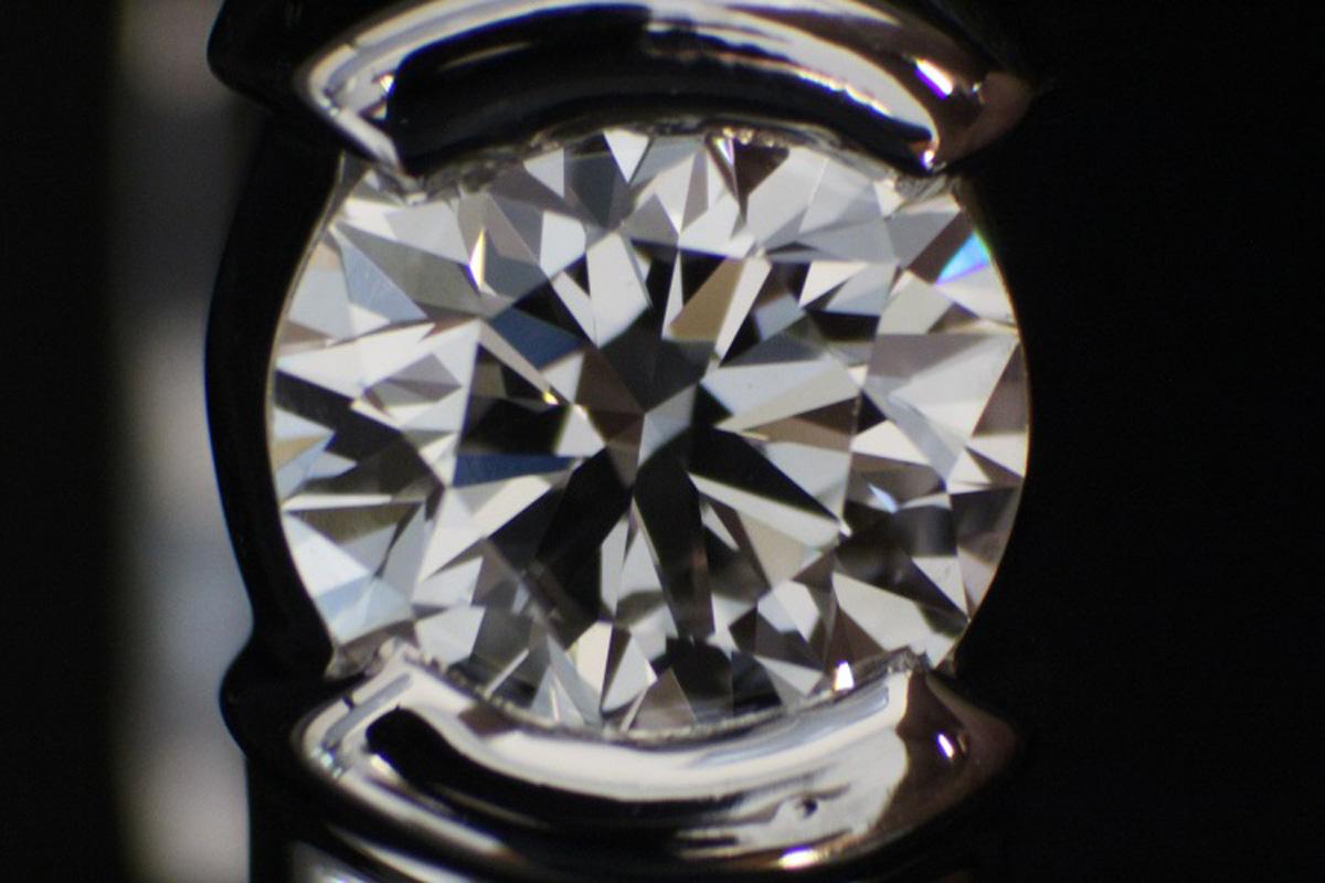 Tiffany & Co. Etoile Platinum 0.81 Carat Round F VVS2 Diamond Engagement Ring In Excellent Condition For Sale In West Hollywood, CA