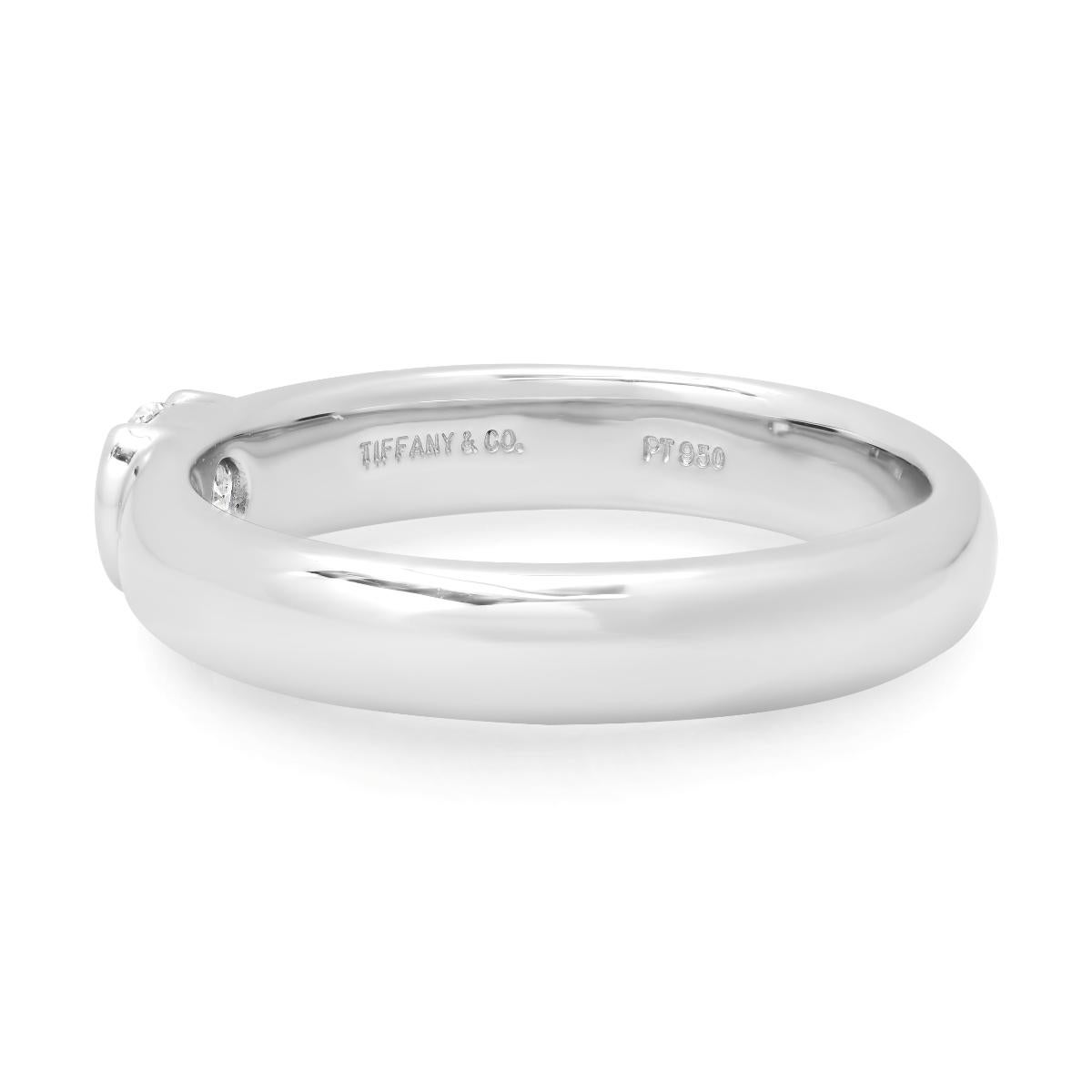 TIFFANY & Co. Etoile Anillo de compromiso de diamantes 5.5 en platino de 0,26 ct con certificado en Excelente estado para la venta en Los Angeles, CA