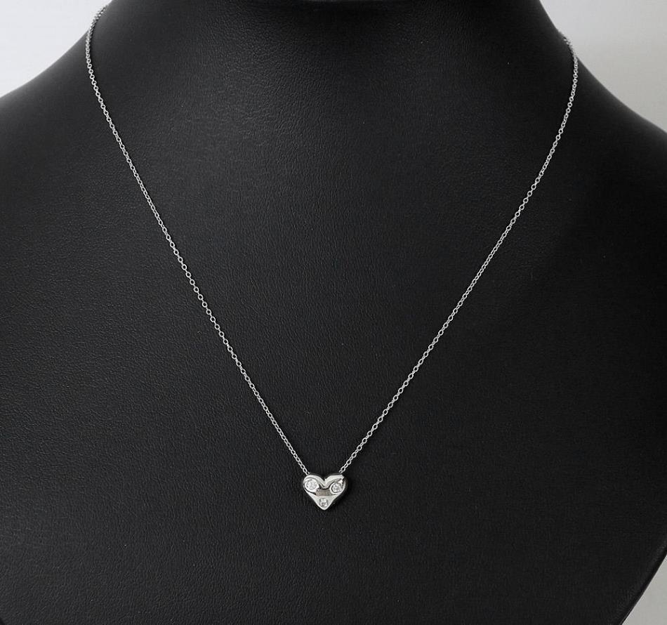 Women's TIFFANY & Co. Etoile Platinum 3 Diamond Heart Pendant Necklace For Sale