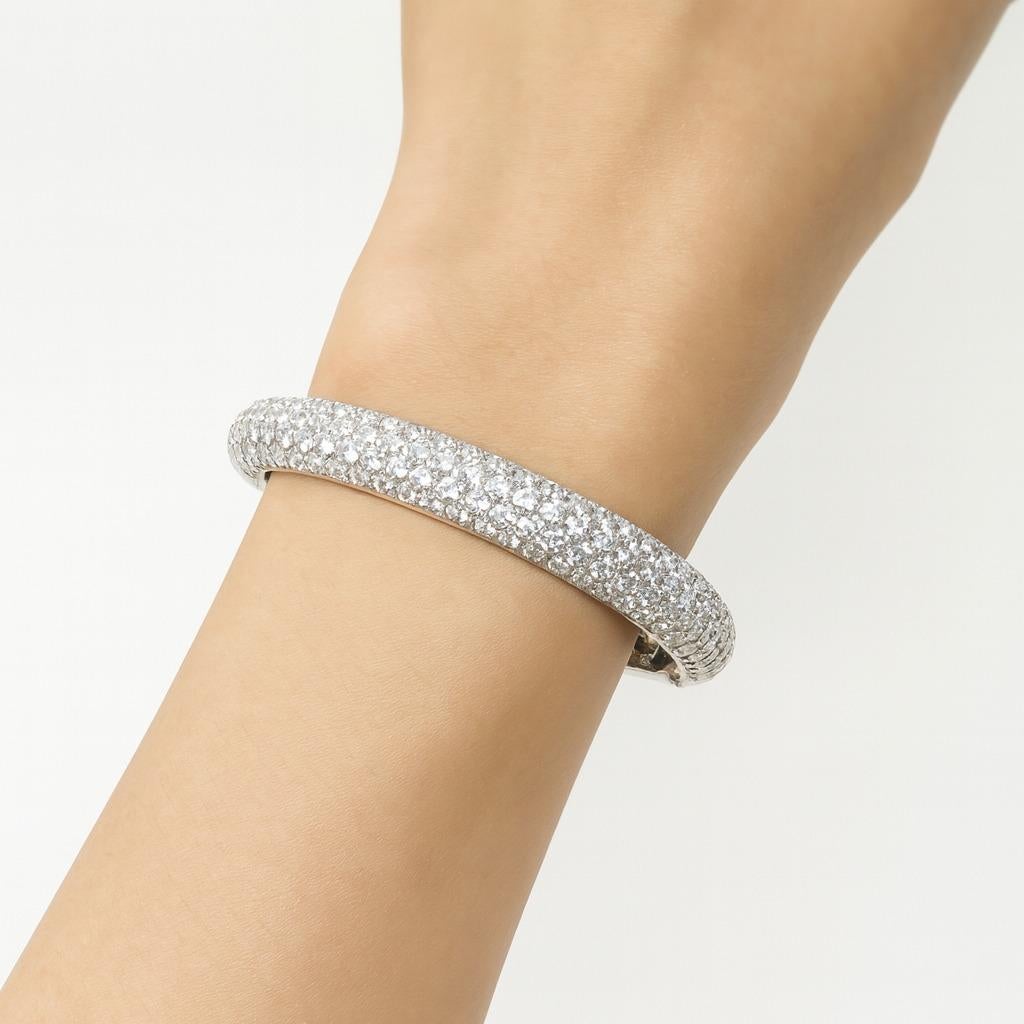 Tiffany & Co. Pulsera brazalete de 3 filas de diamantes en platino Etoile Corte redondo en venta