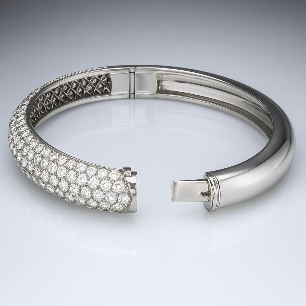Tiffany & Co. Pulsera brazalete de 3 filas de diamantes en platino Etoile en Excelente estado para la venta en Chicago, IL