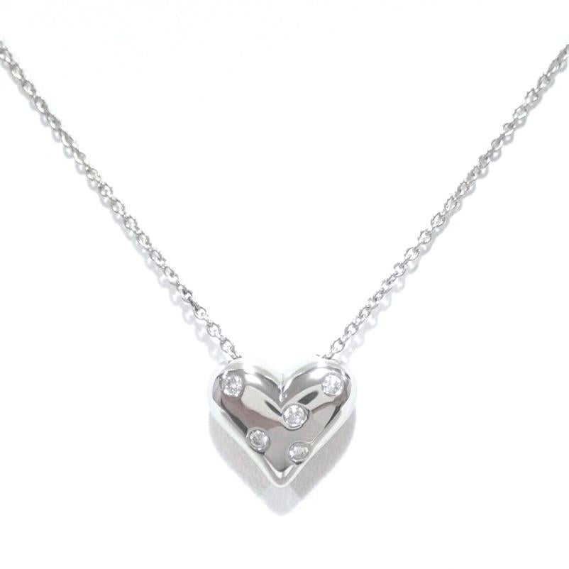 TIFFANY & Co. Etoile Platinum 5 Diamond Heart Pendant Necklace In Excellent Condition For Sale In Los Angeles, CA
