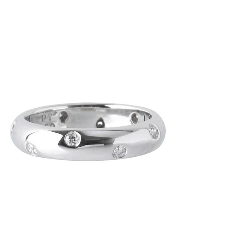 TIFFANY & Co. Etoile Platinum Diamond 4mm Band Ring 6 In Excellent Condition For Sale In Los Angeles, CA
