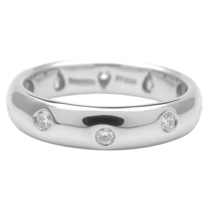 Does Tiffany sell real diamonds?