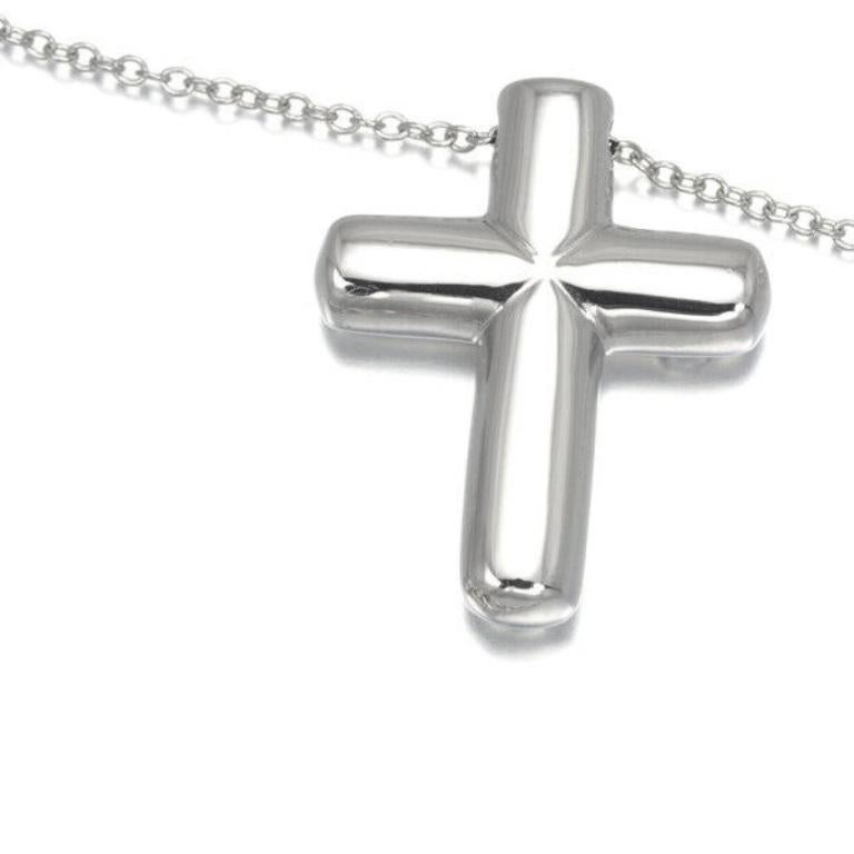 TIFFANY & Co. Etoile Platinum Diamond Cross Pendant Necklace en Excelente estado para la venta en Los Angeles, CA